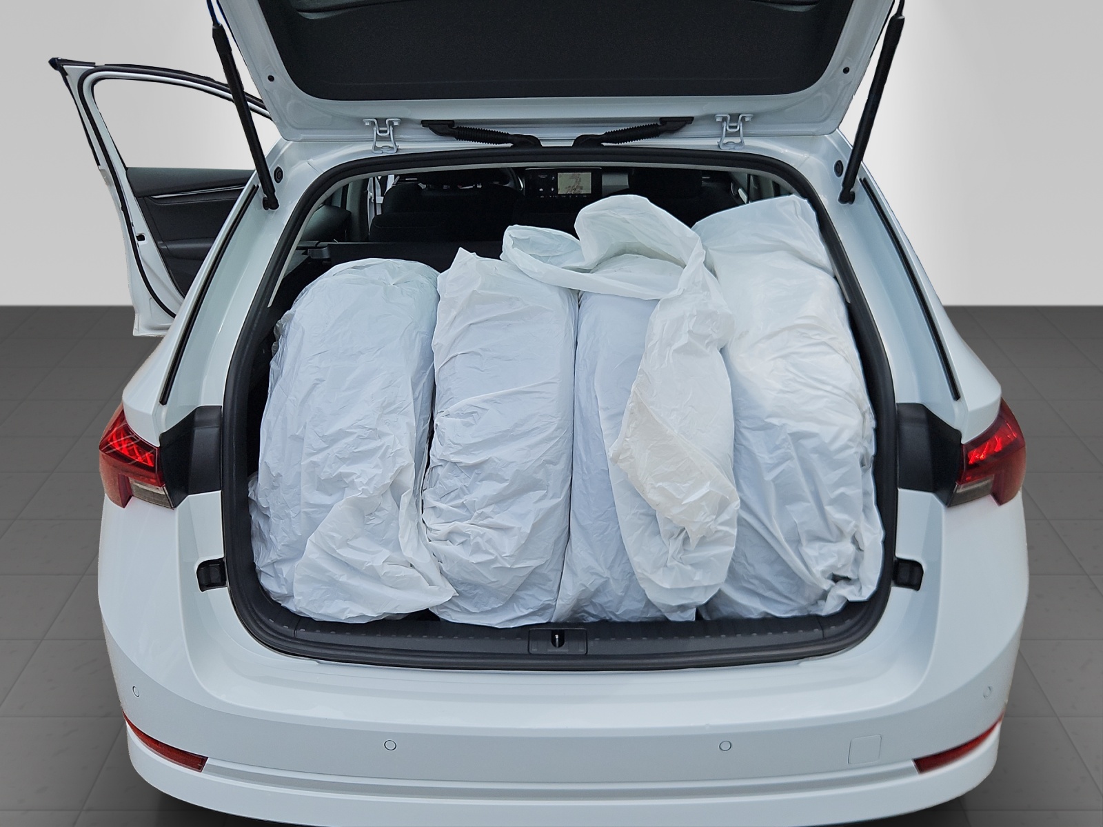 SKODA Octavia Combi 1.5 TSI ACT EVO Ambition-image-7