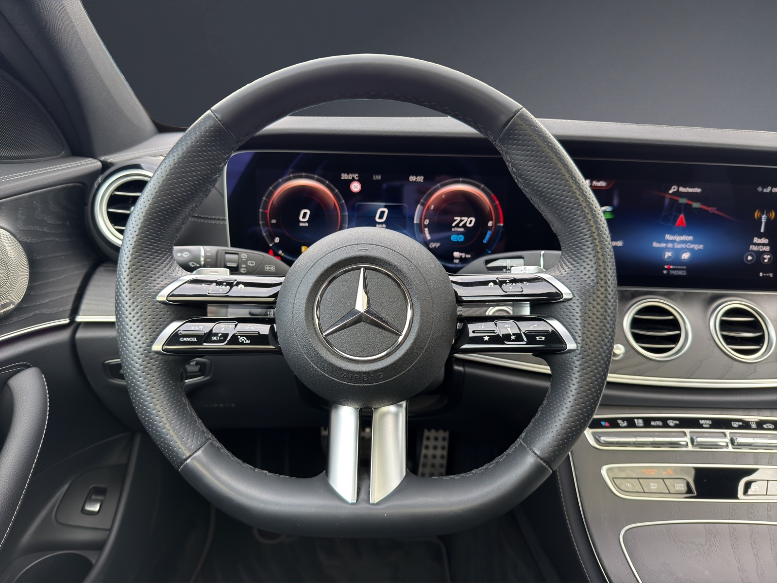 Image MERCEDES-BENZ E-300 E 300 de T 4Matic AMG Line 9G-Tronic