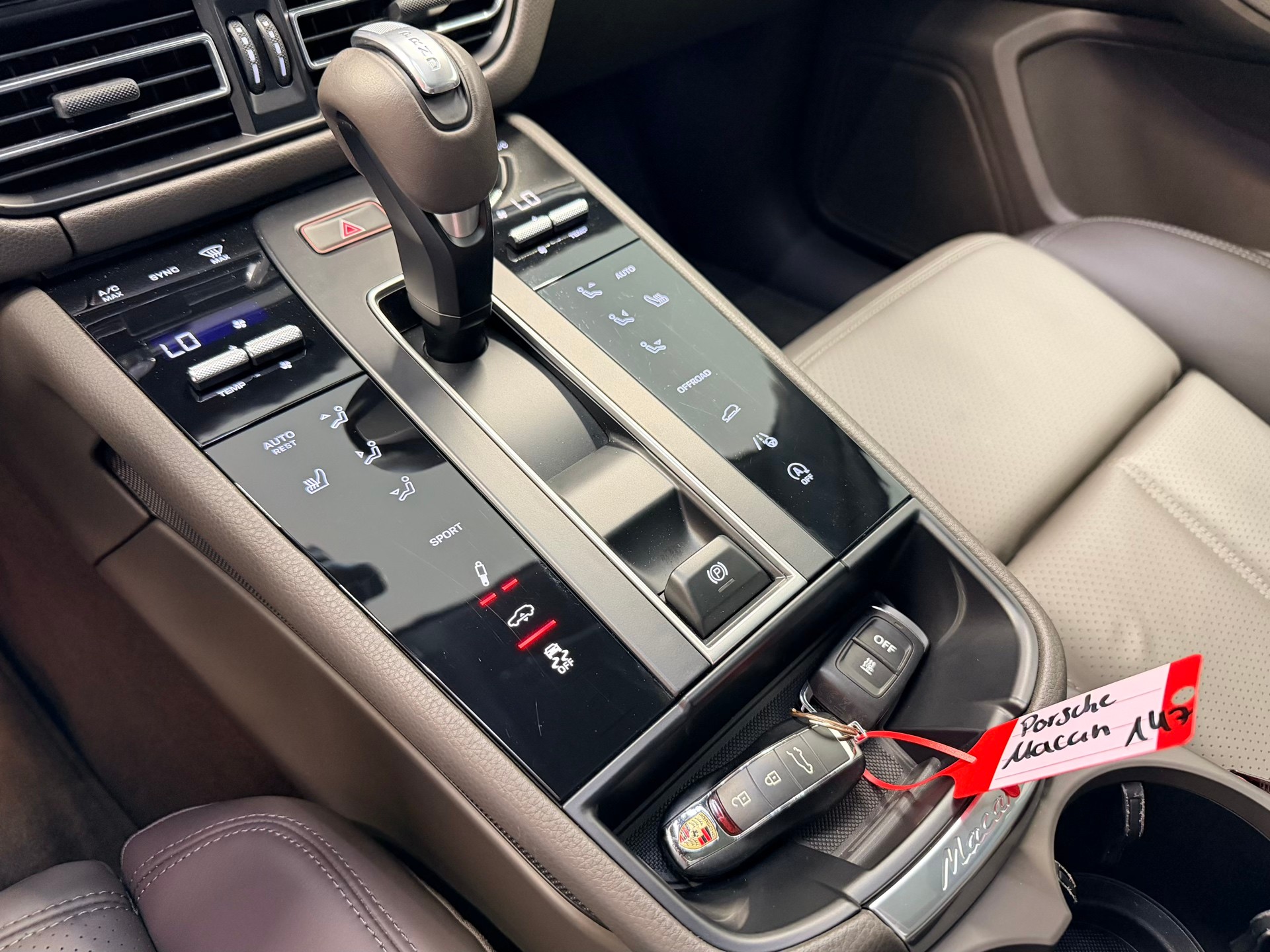 PORSCHE Macan S PDK-image-24