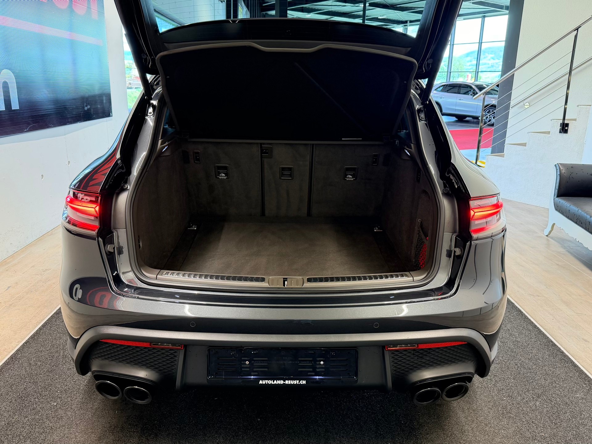 PORSCHE Macan S PDK-image-8