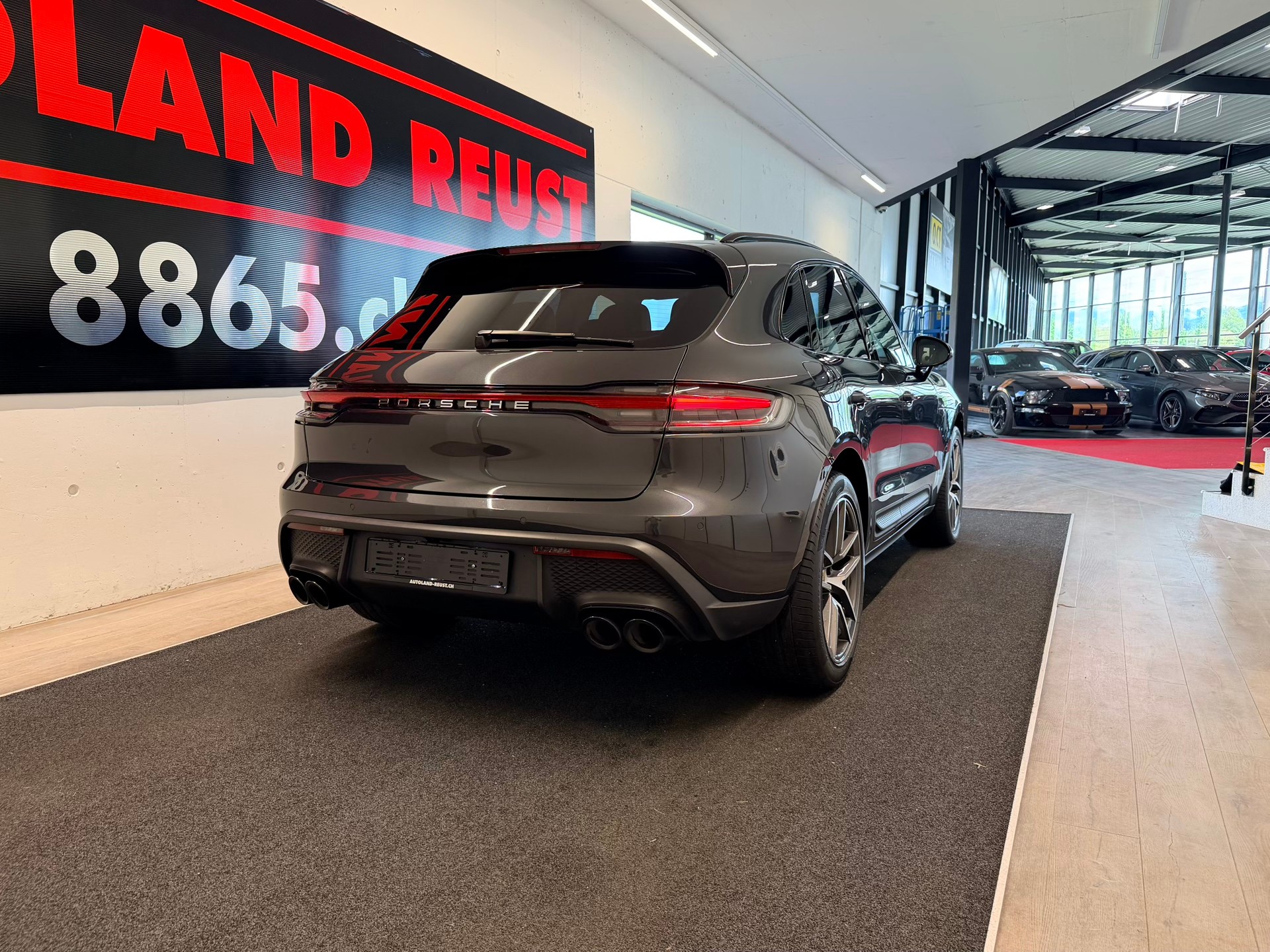 PORSCHE Macan S PDK-image-5