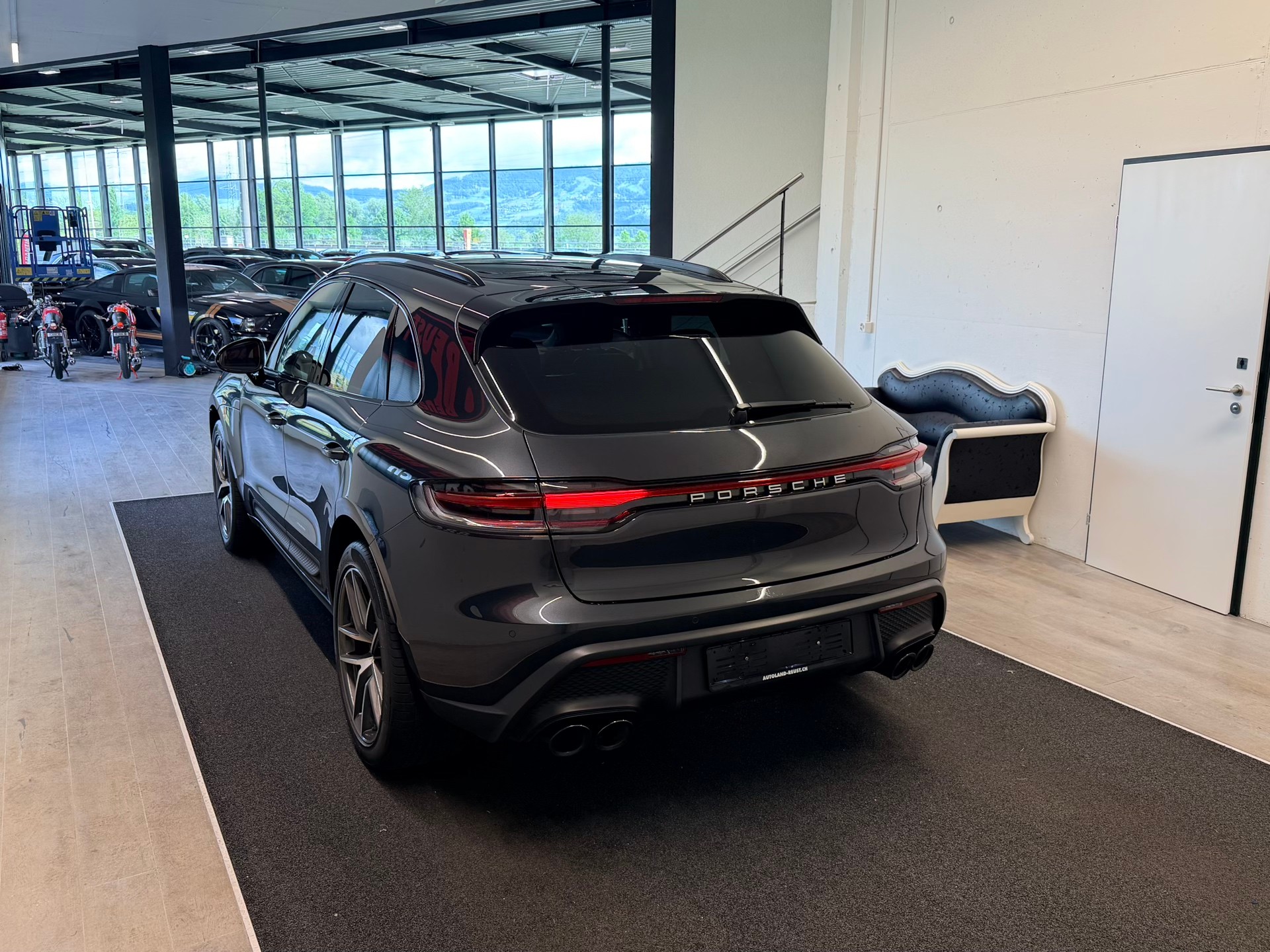 PORSCHE Macan S PDK-image-7