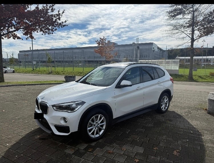 BMW 18d xDrive-image-3