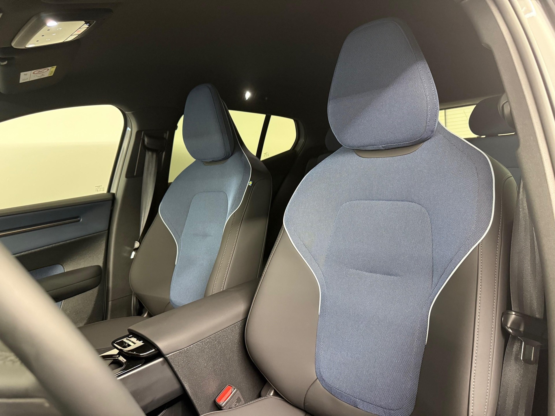 VOLVO EX30 E60 Plus-image-7