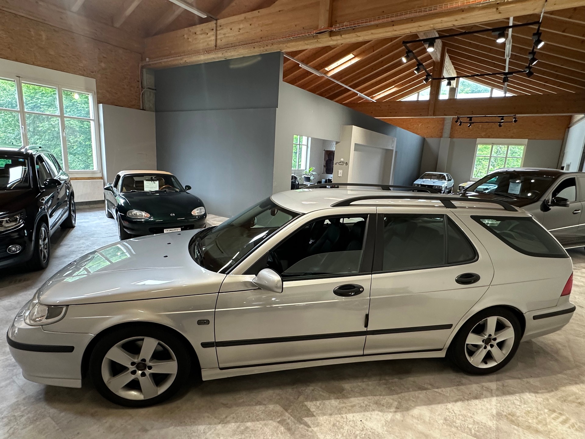 SAAB 9-5 2.3T Aero Aut. / Frisch ab MFK und Service/8 x Aluräder-image-2