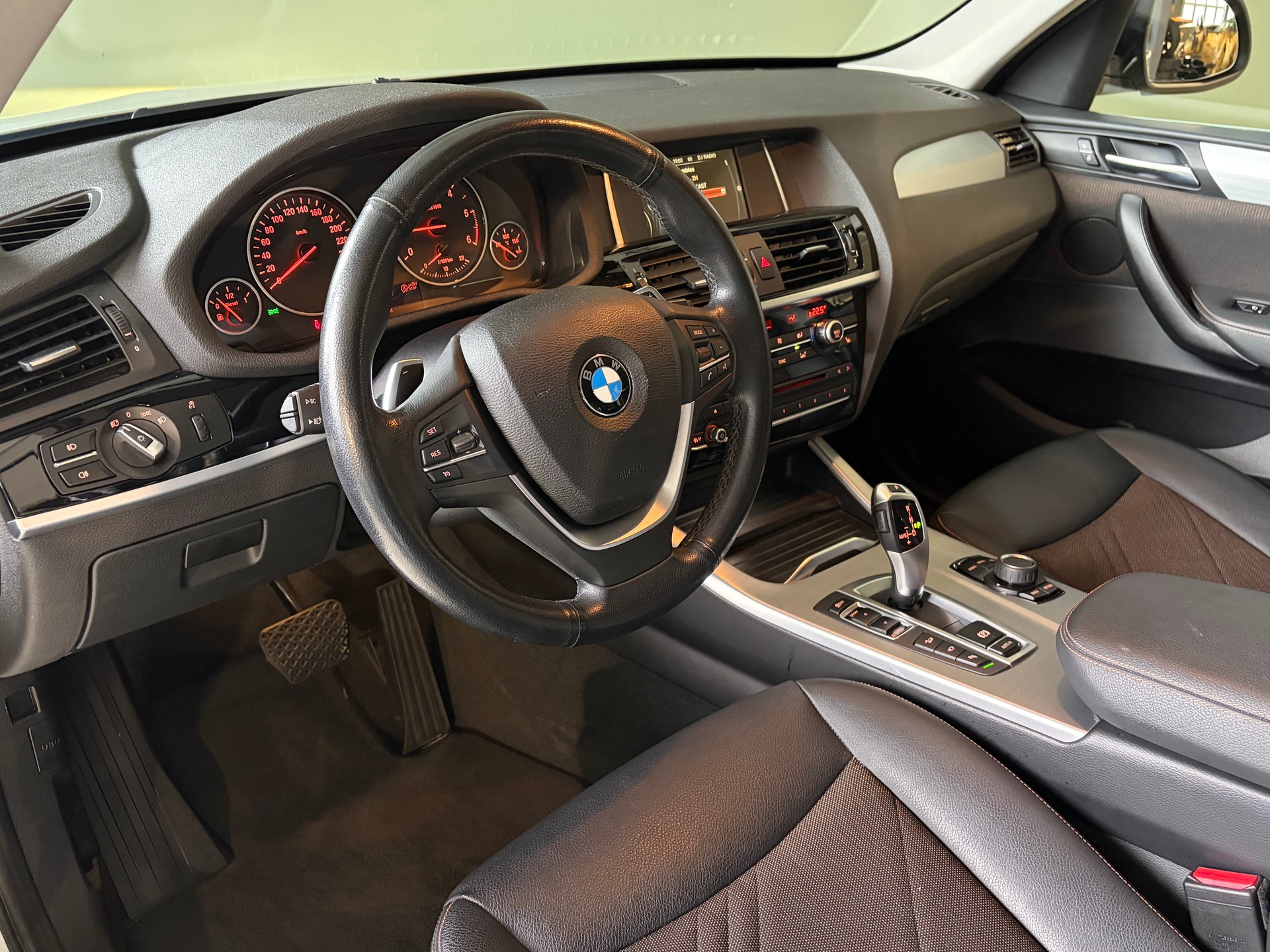 BMW X3 xDrive 20d xLine Steptronic ***CH-Fahrzeug***-image-8