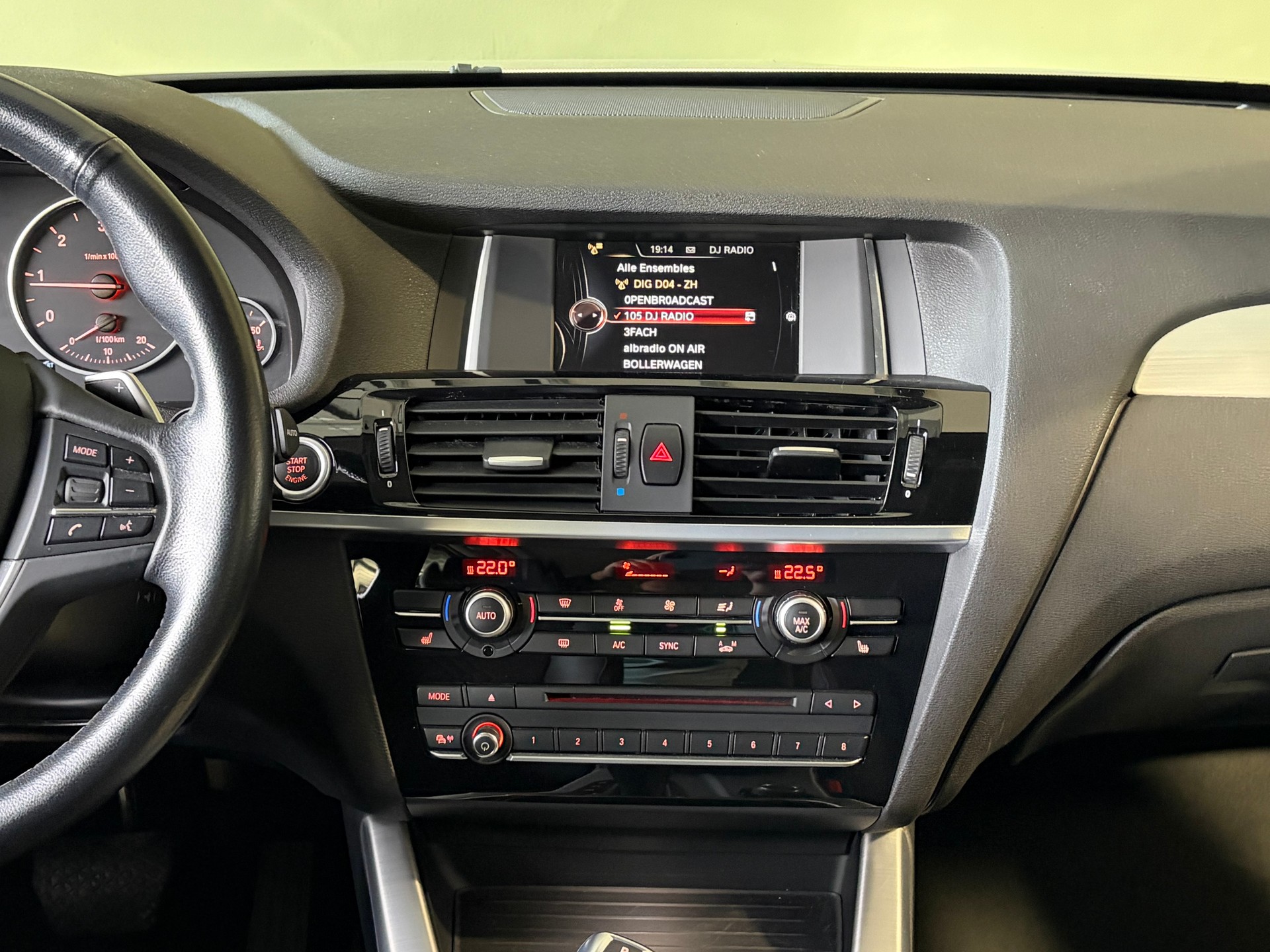 BMW X3 xDrive 20d xLine Steptronic ***CH-Fahrzeug***-image-17