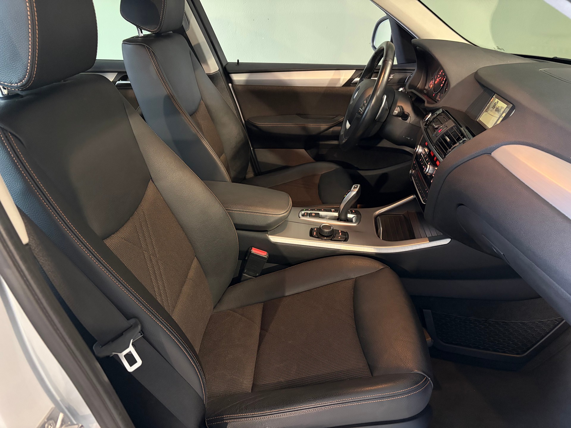 BMW X3 xDrive 20d xLine Steptronic ***CH-Fahrzeug***-image-12