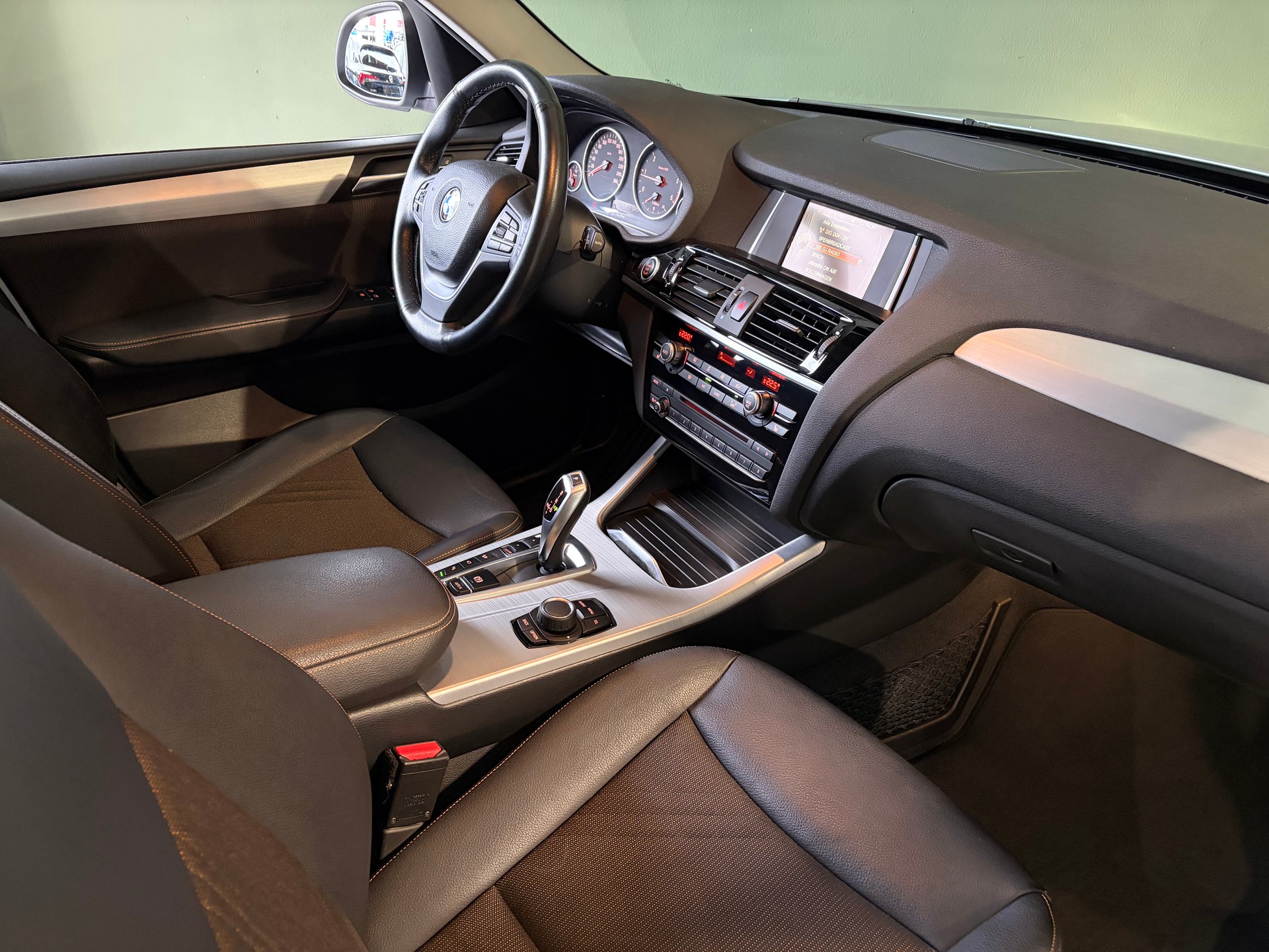 BMW X3 xDrive 20d xLine Steptronic ***CH-Fahrzeug***-image-14
