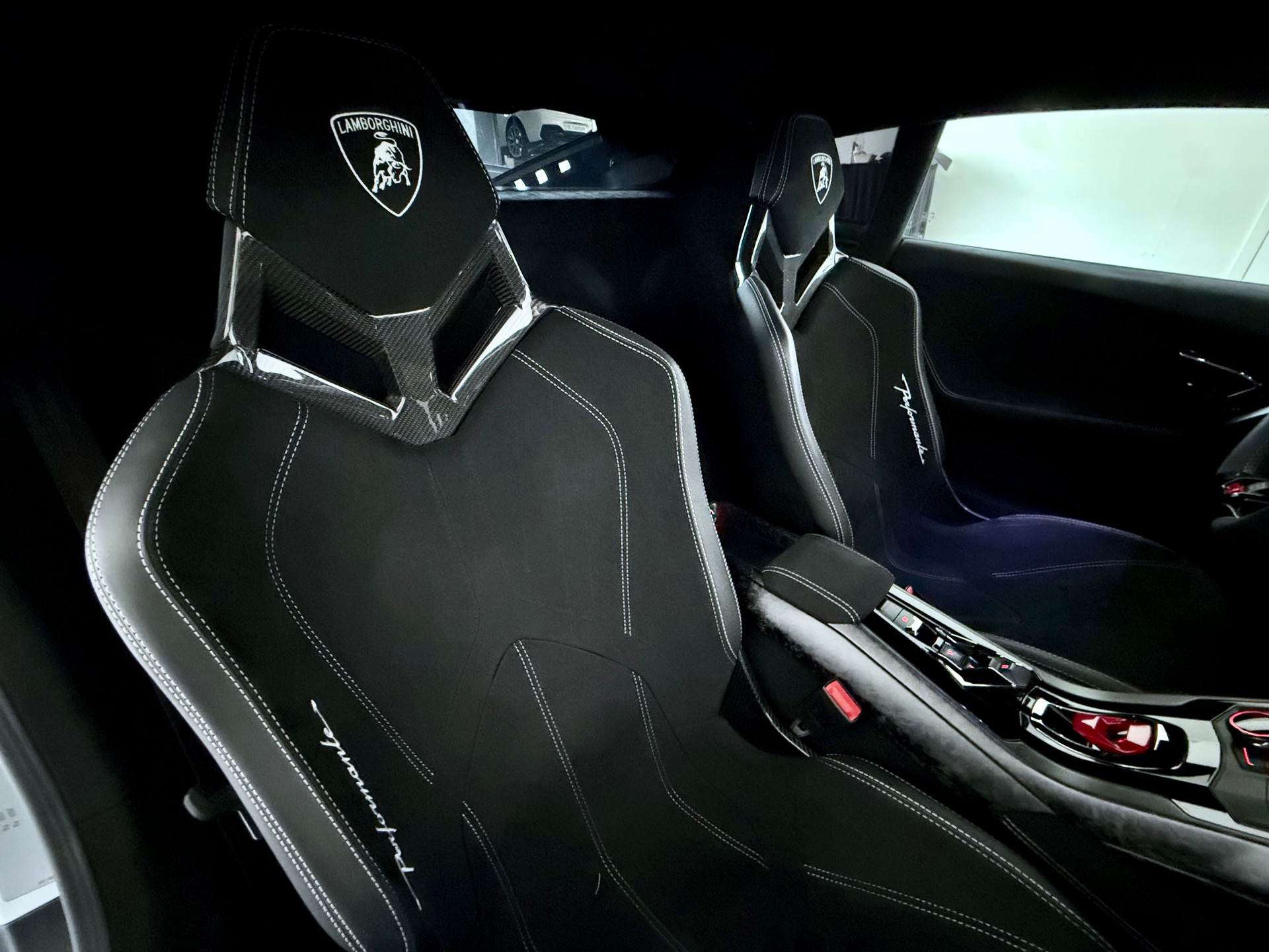 LAMBORGHINI Huracan LP640-4 Coupé Performante "UNIKAT" DCT-image-22