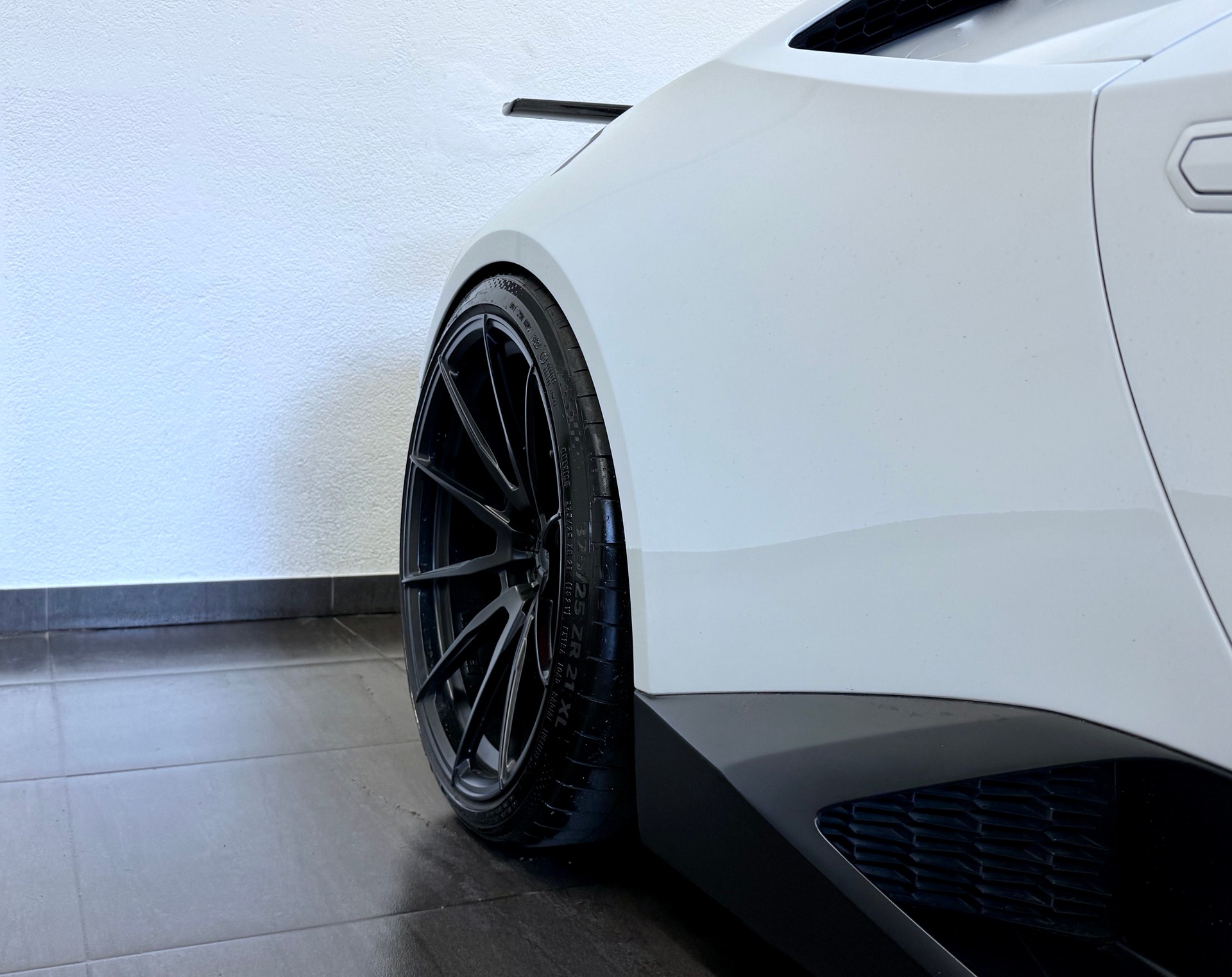 LAMBORGHINI Huracan LP640-4 Coupé Performante "UNIKAT" DCT-image-6