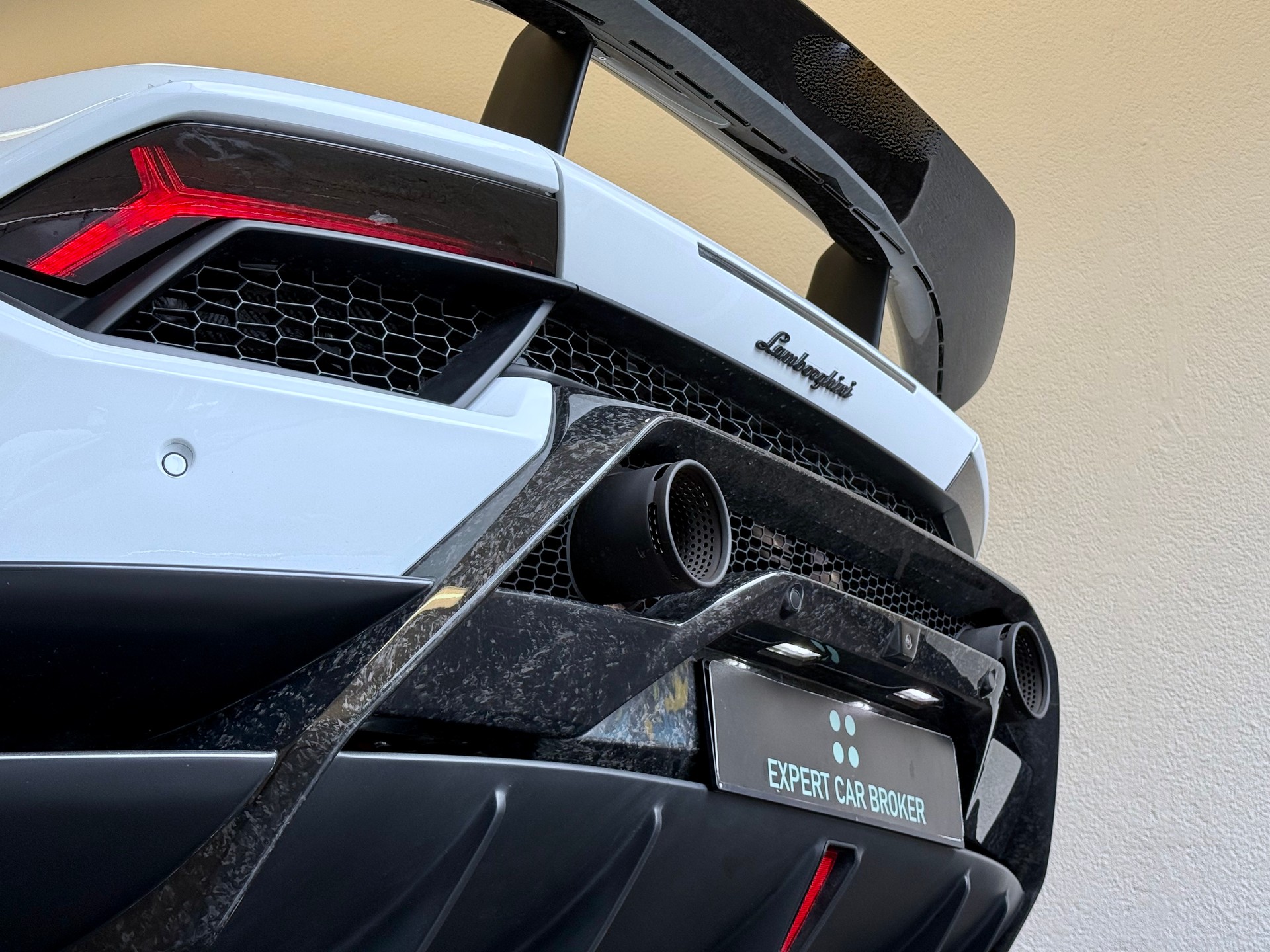 LAMBORGHINI Huracan LP640-4 Coupé Performante "UNIKAT" DCT-image-15