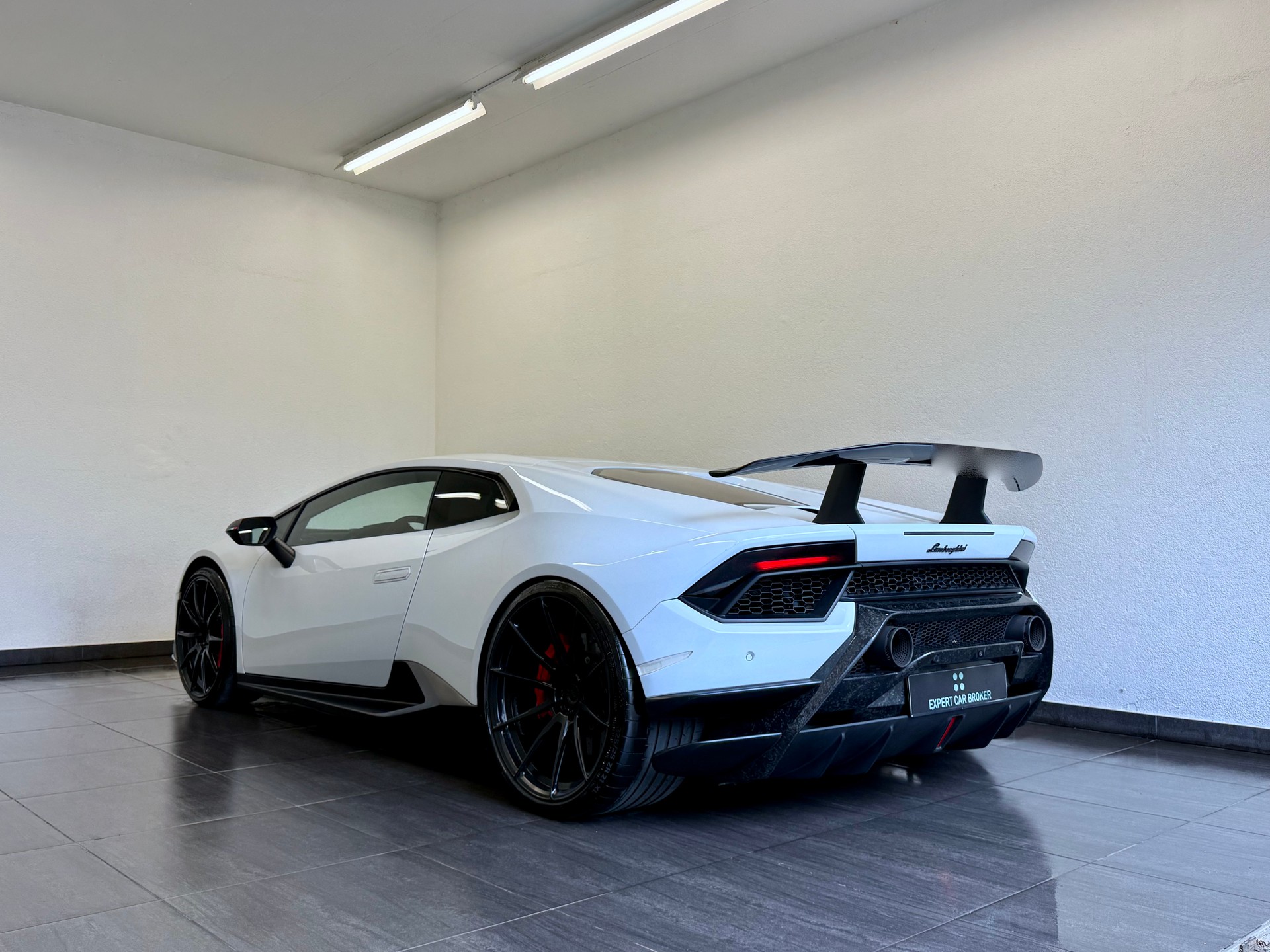 LAMBORGHINI Huracan LP640-4 Coupé Performante "UNIKAT" DCT-image-13