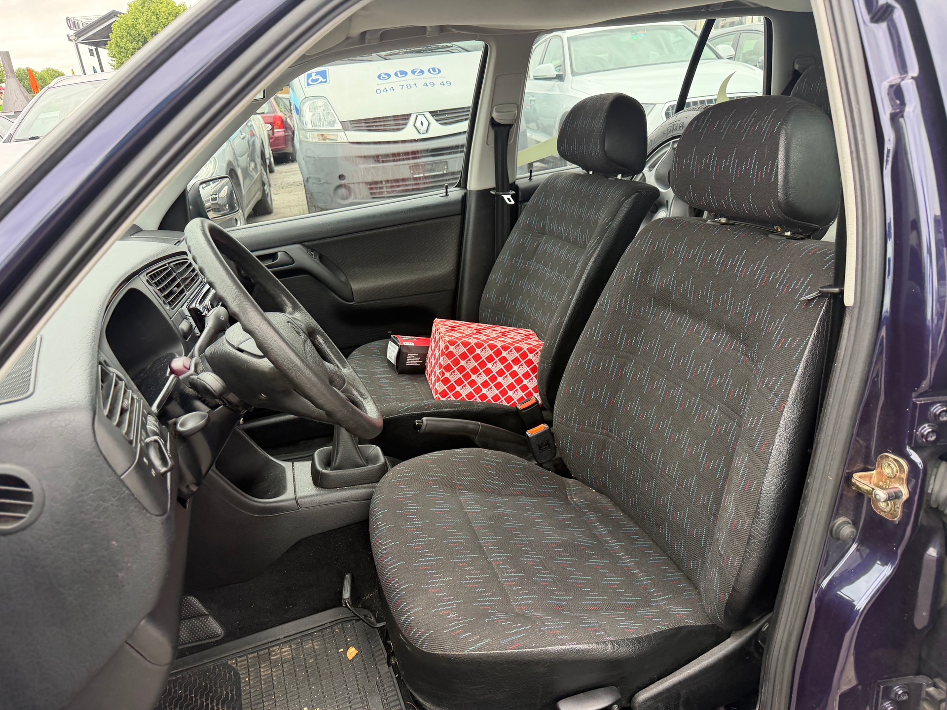 VW Golf 1600 Swiss Line ABS-image-9