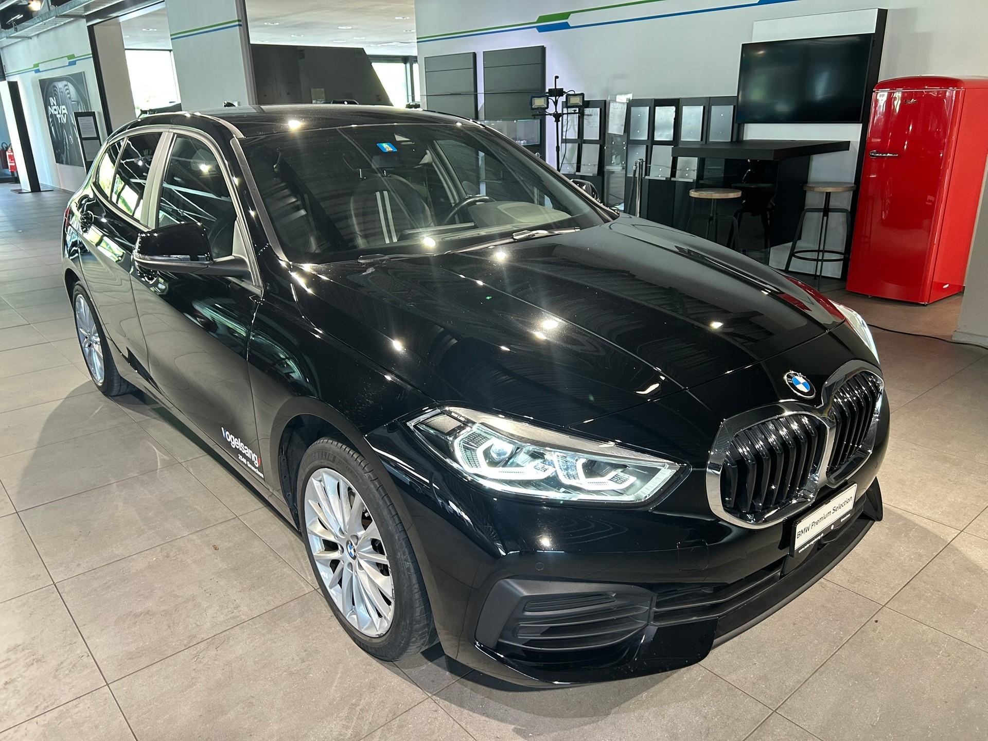 BMW 118i Steptronic-image-3