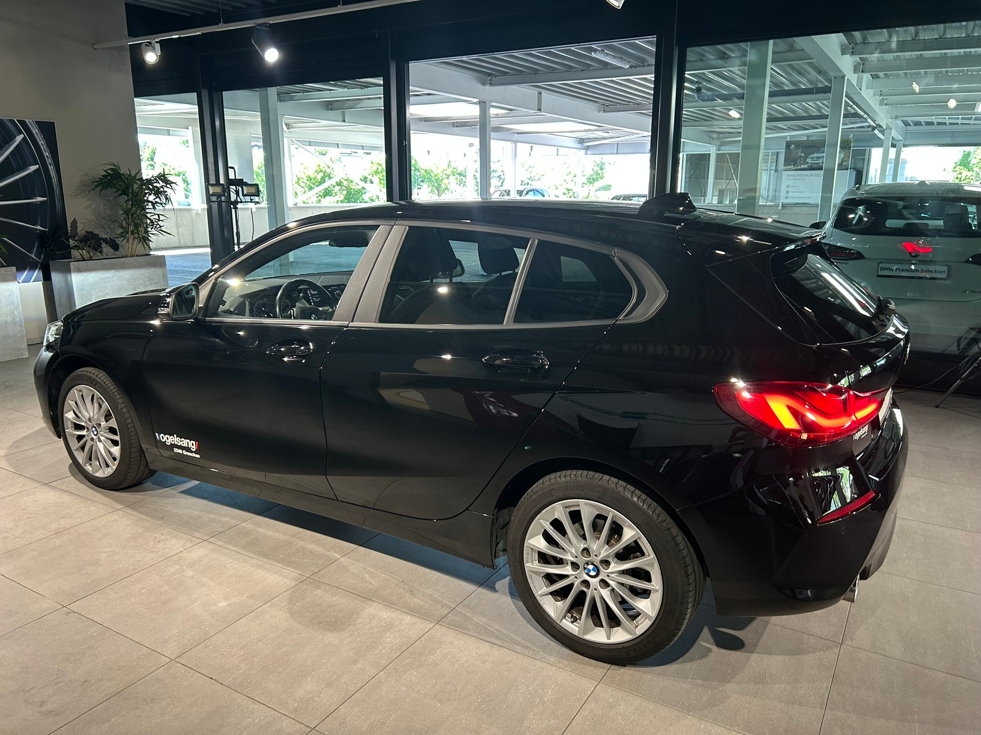 BMW 118i Steptronic-image-7