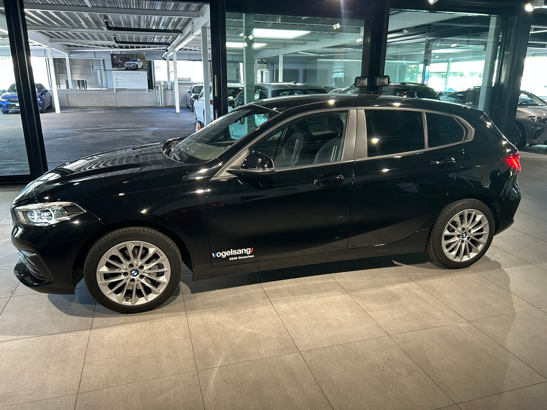 BMW 118i Steptronic-image-6