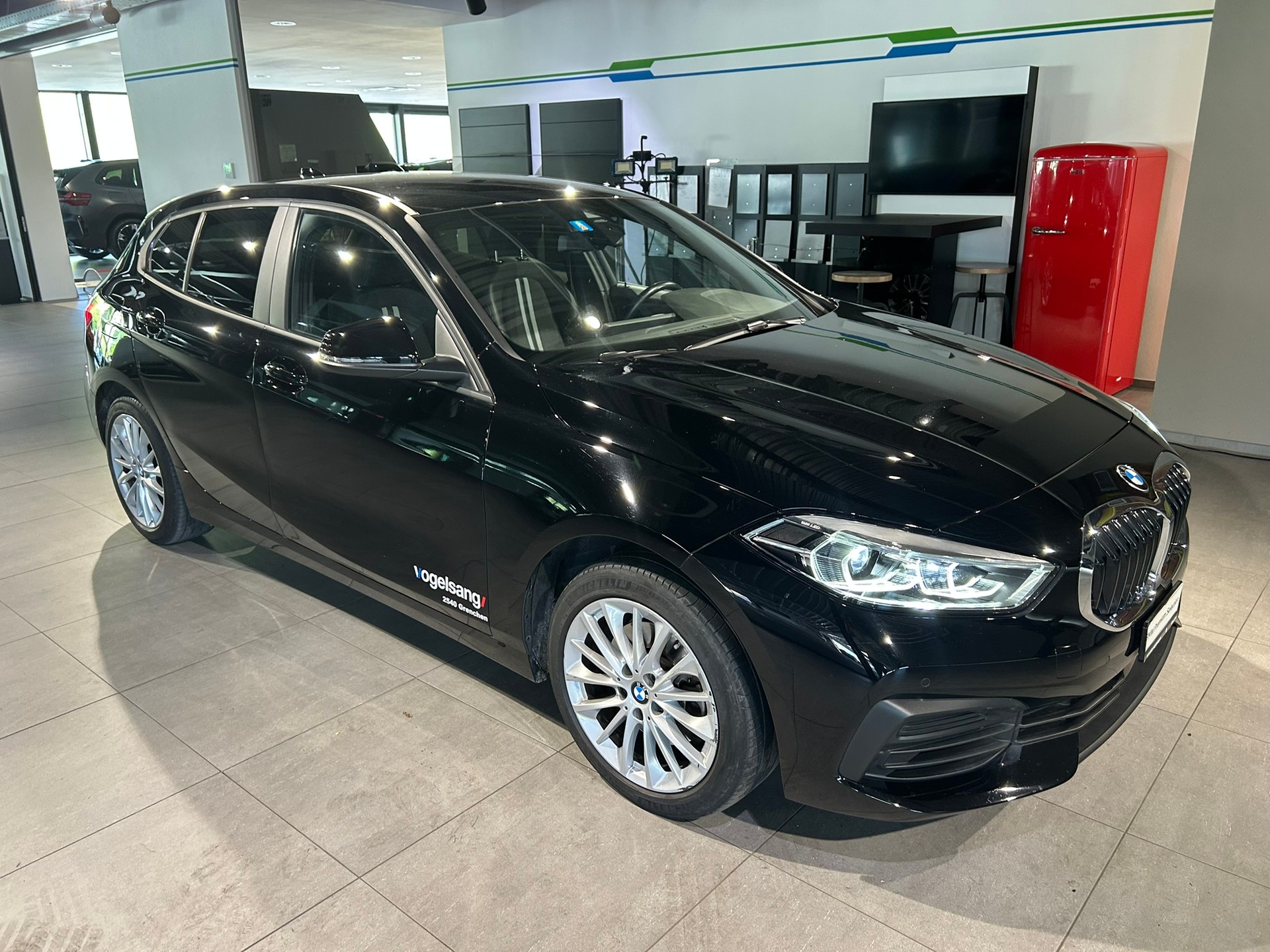 BMW 118i Steptronic-image-4