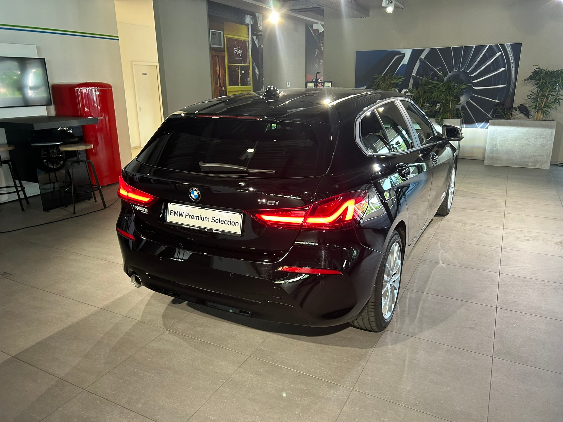 BMW 118i Steptronic-image-12