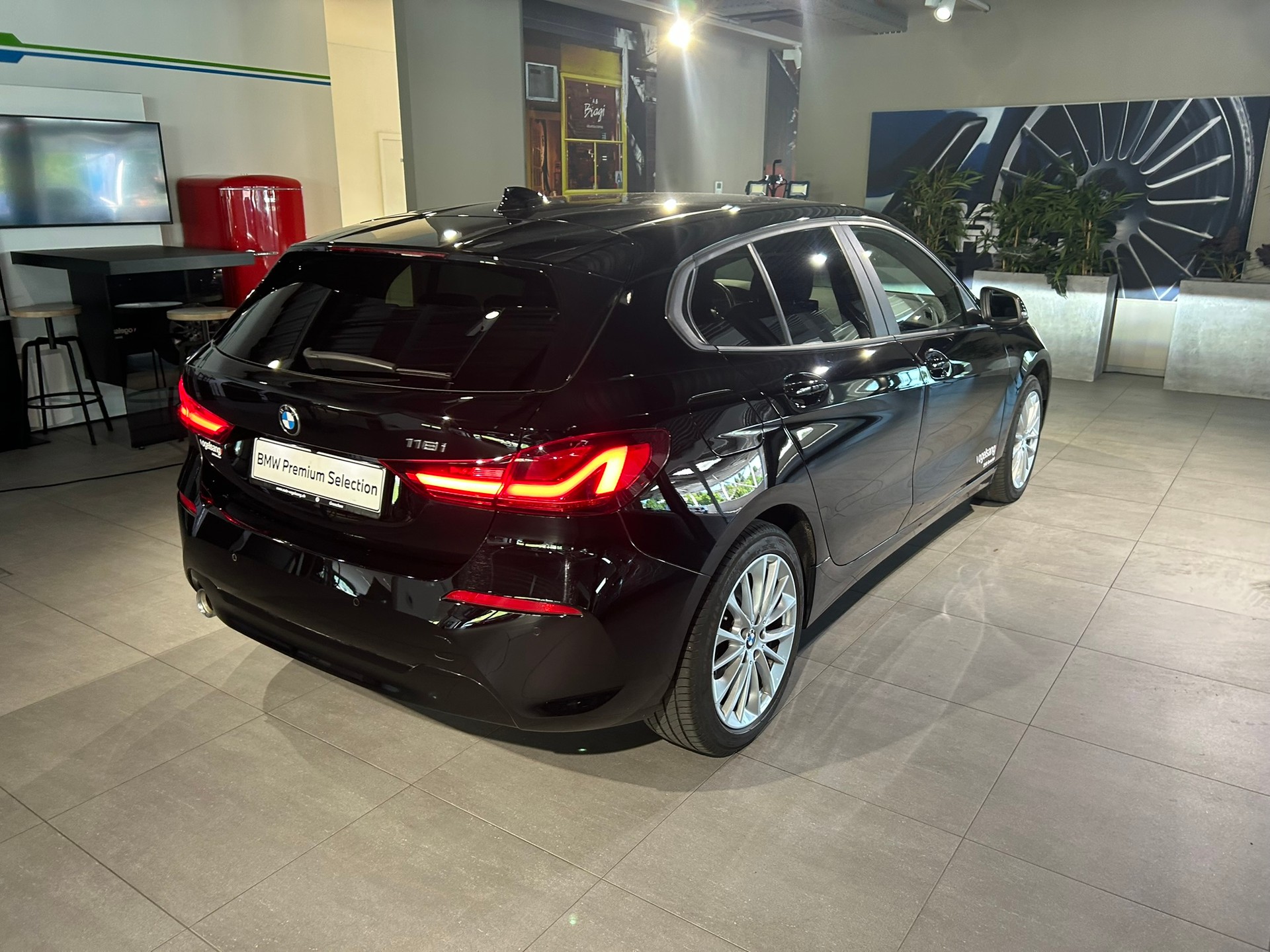BMW 118i Steptronic-image-13