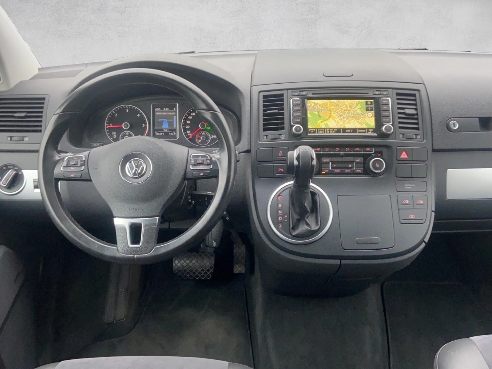 VW T5 Multivan 2.0 Bi-TDI CR Highline 4Motion DSG-image-10