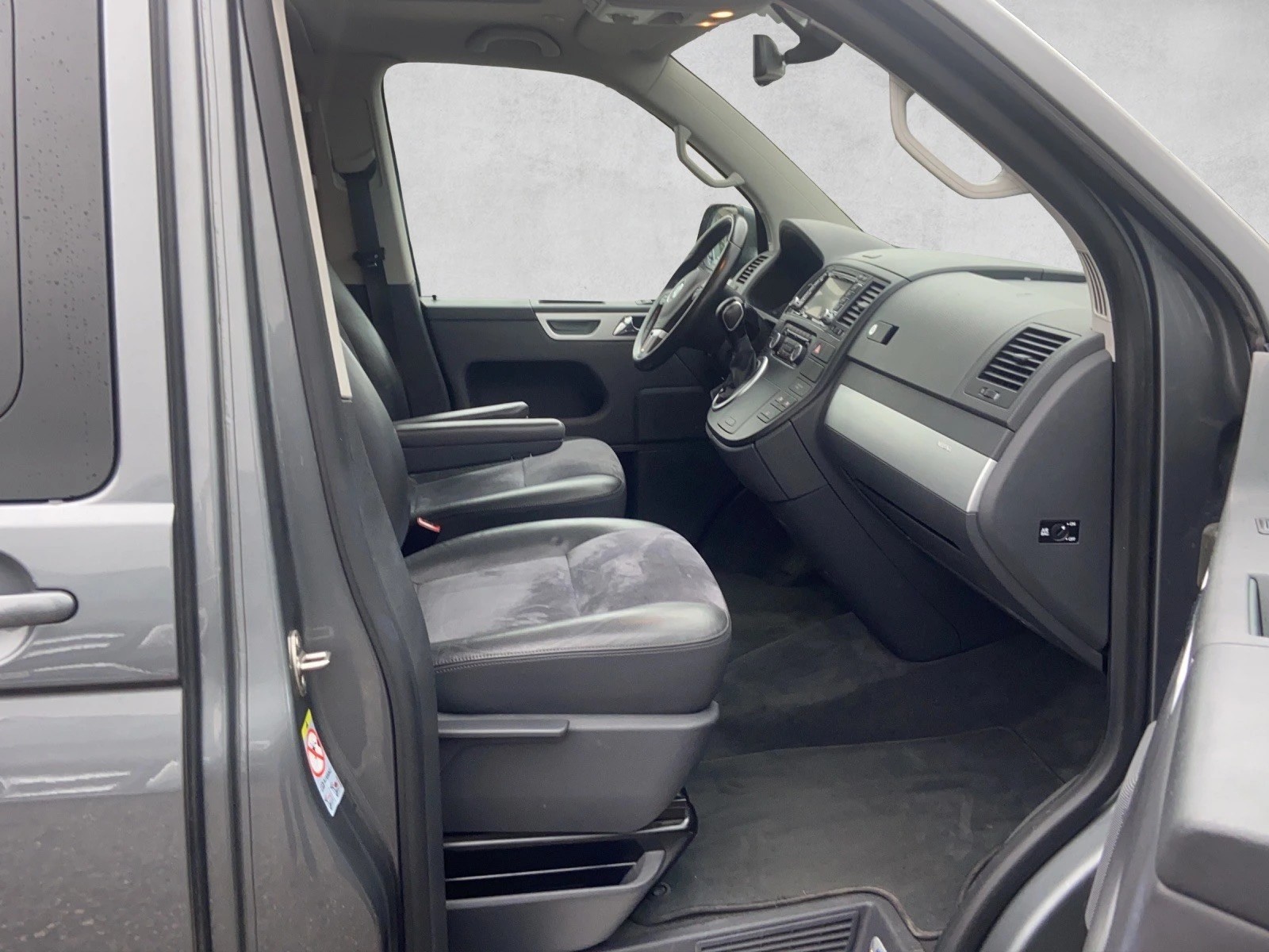 VW T5 Multivan 2.0 Bi-TDI CR Highline 4Motion DSG-image-8