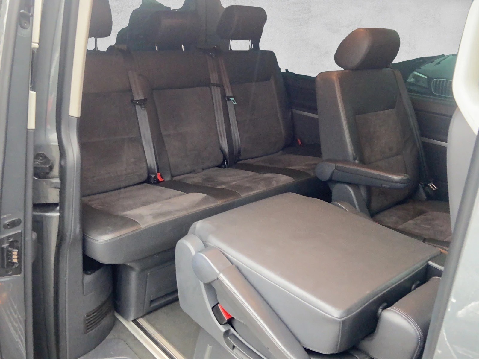 VW T5 Multivan 2.0 Bi-TDI CR Highline 4Motion DSG-image-12