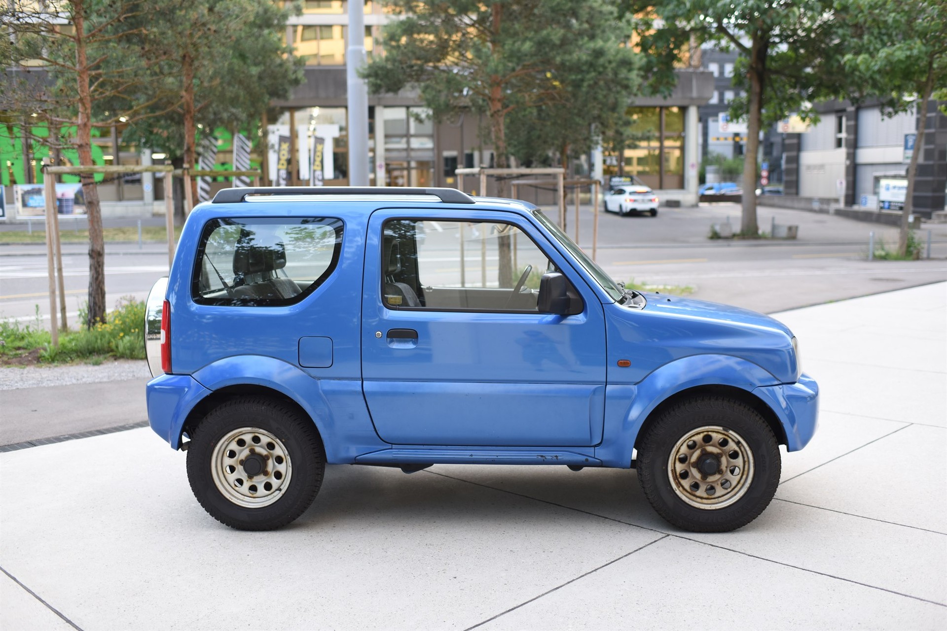 SUZUKI 1.3 4WD JLX-image-0