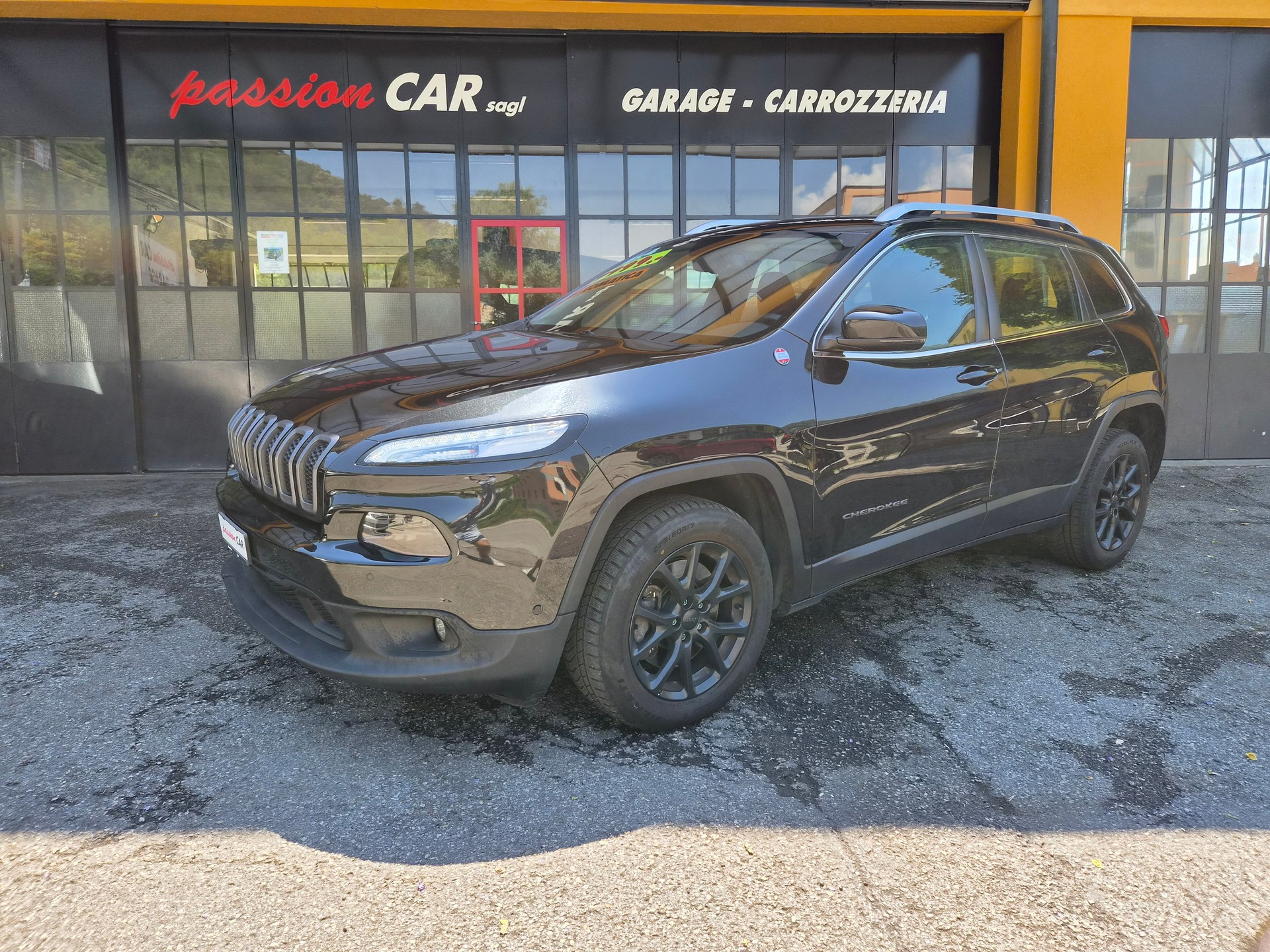 JEEP Cherokee 2.2TD Longitude AWD 9ATX-image-0