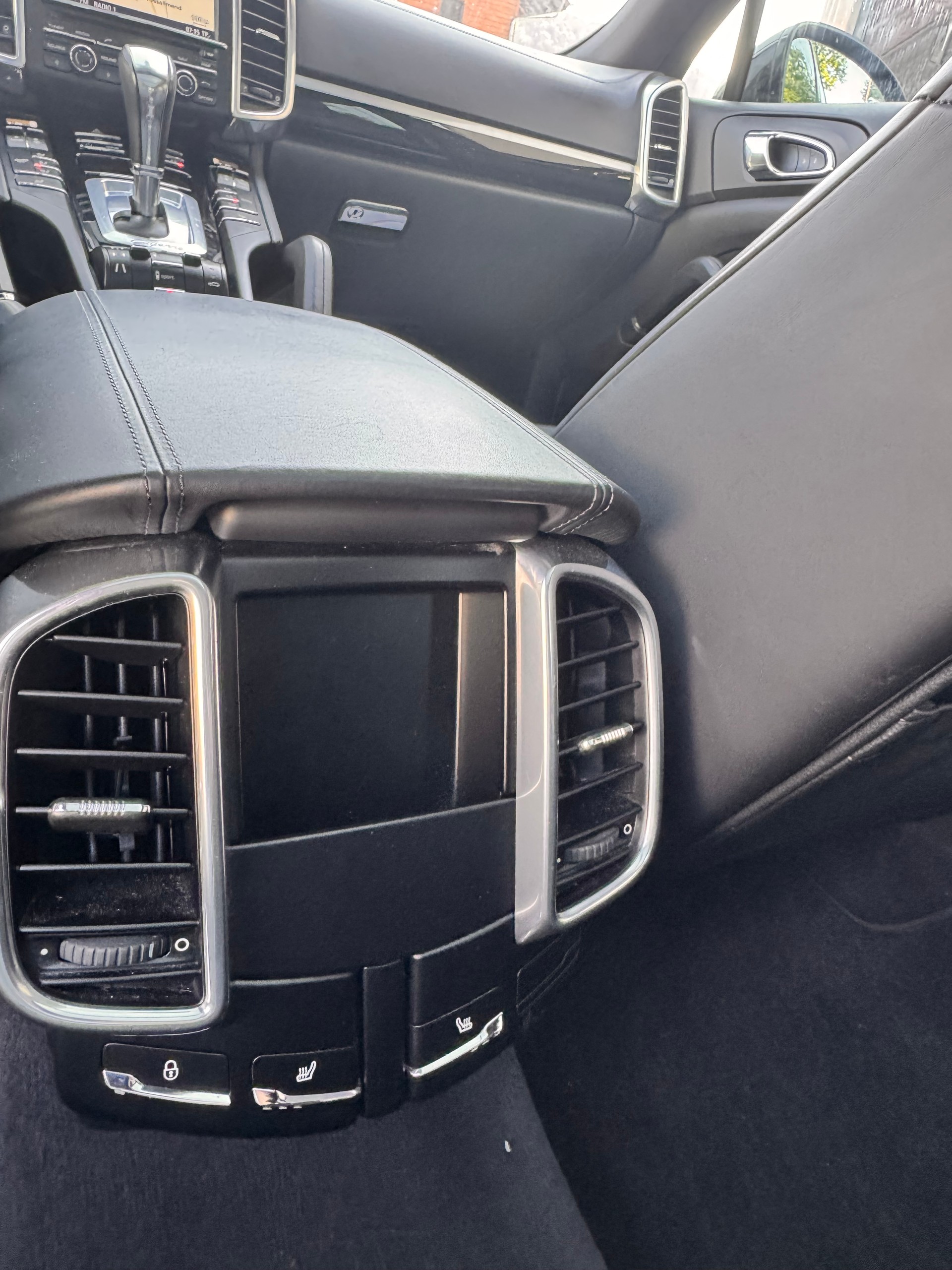 PORSCHE Cayenne S-image-13