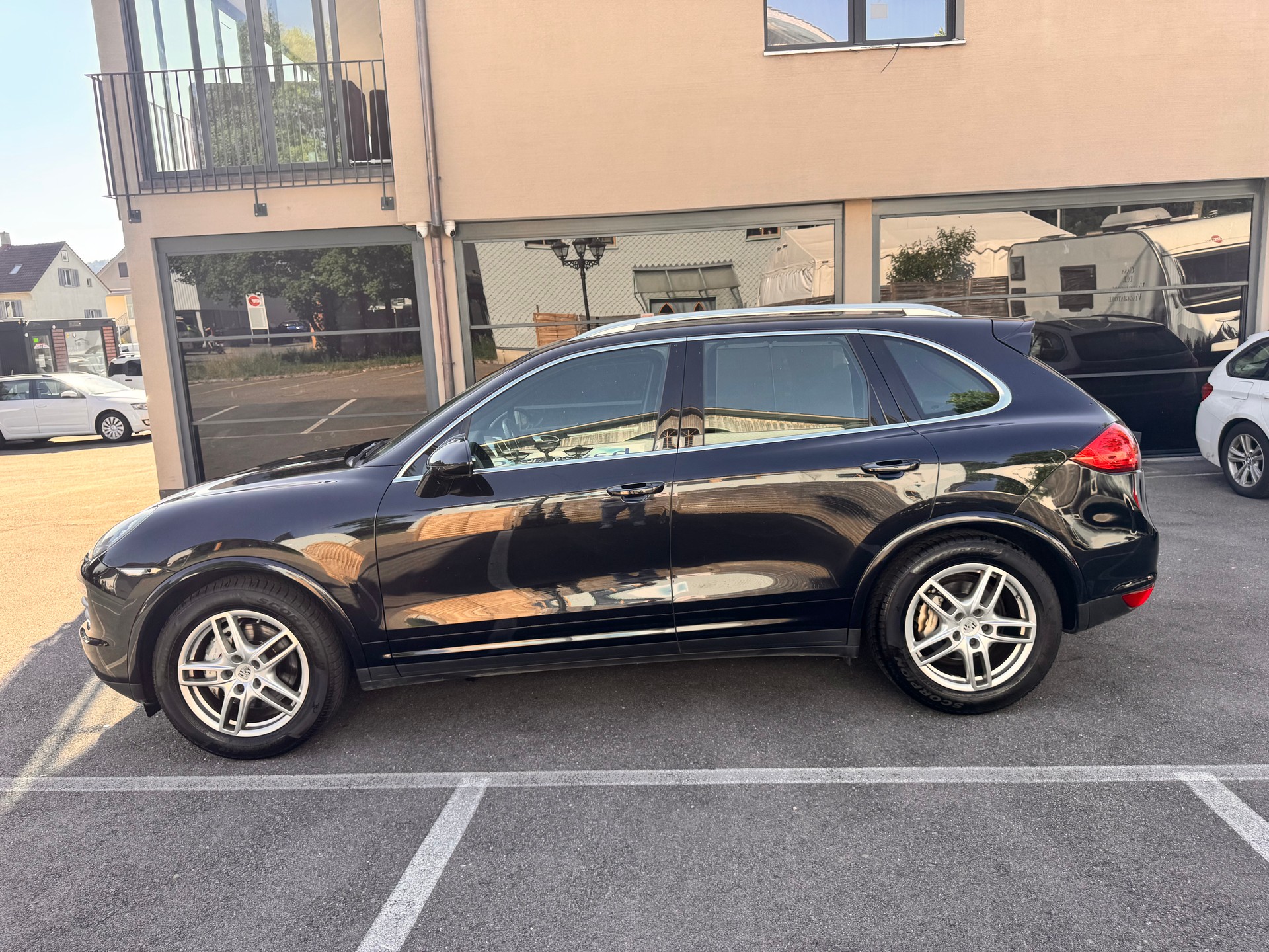 PORSCHE Cayenne S-image-4