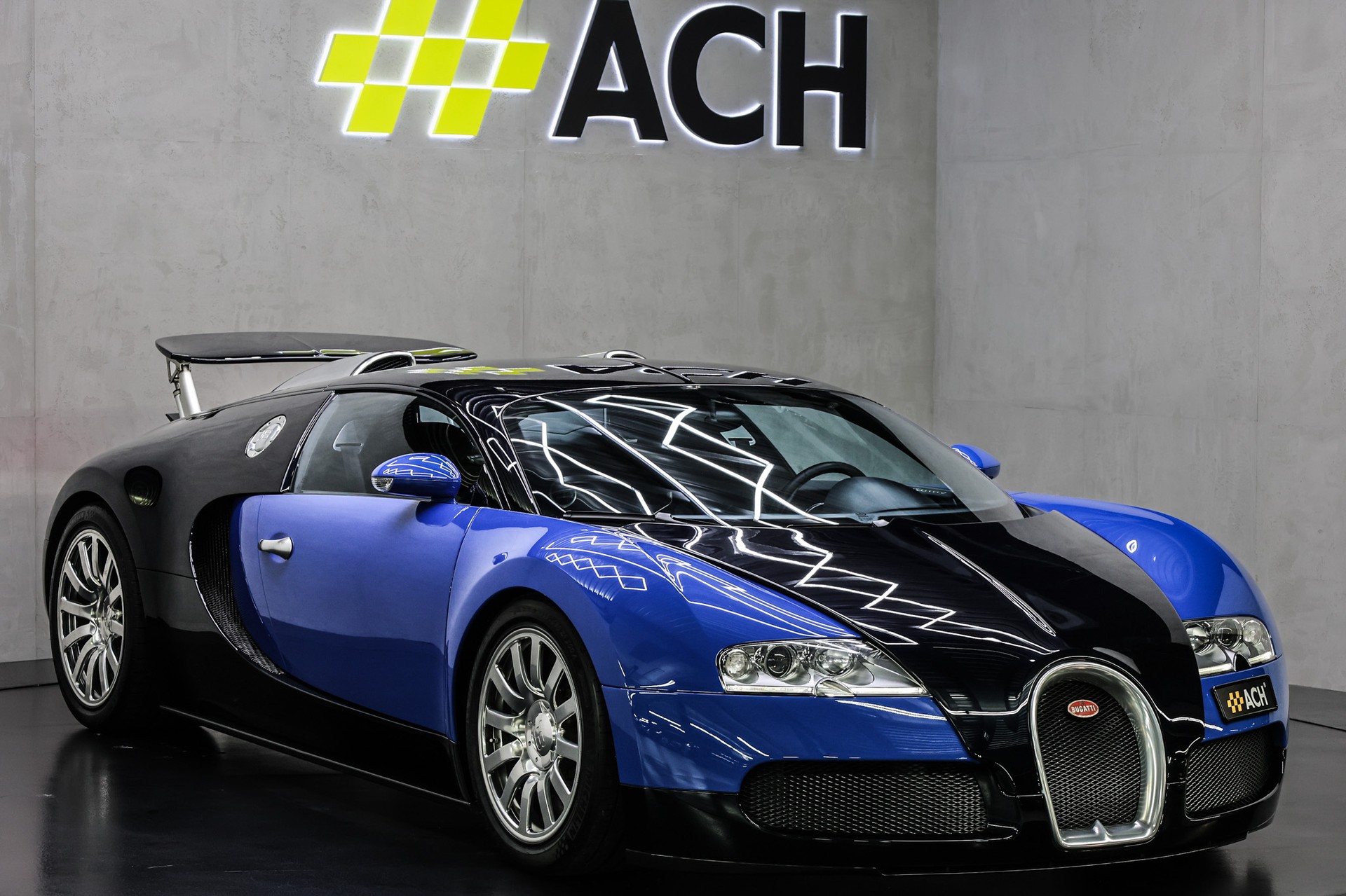 BUGATTI Veyron 16.4-image-0