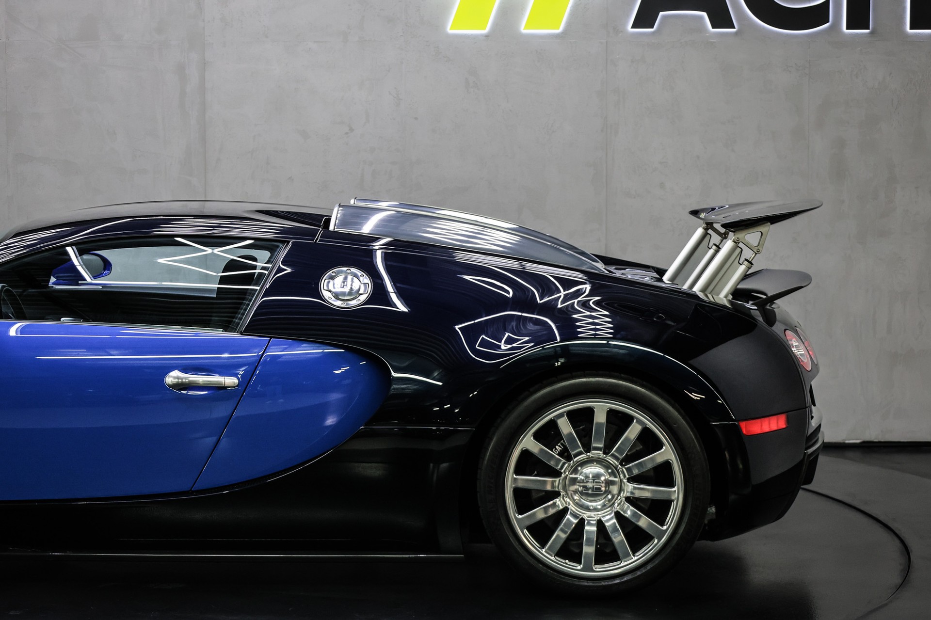 BUGATTI Veyron 16.4-image-13