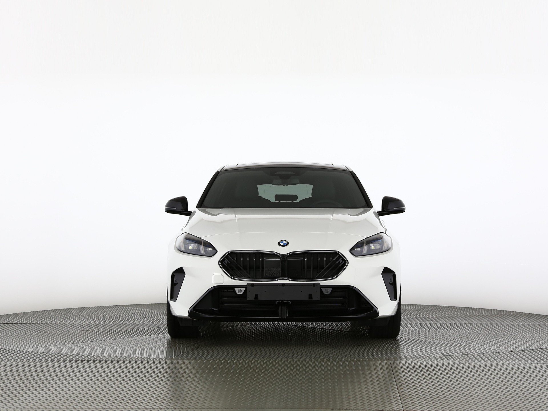 BMW 123 xDrive-image-4