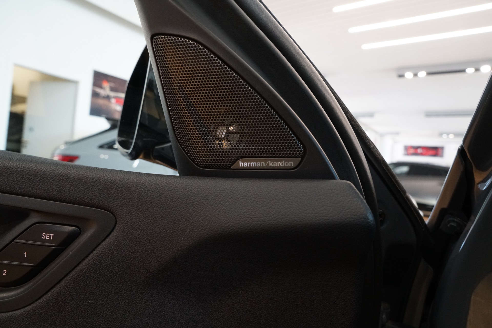 BMW 128ti M Sport Pro Steptronic-image-19