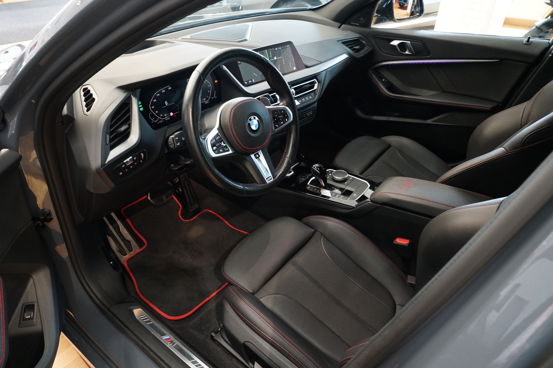 BMW 128ti M Sport Pro Steptronic-image-13