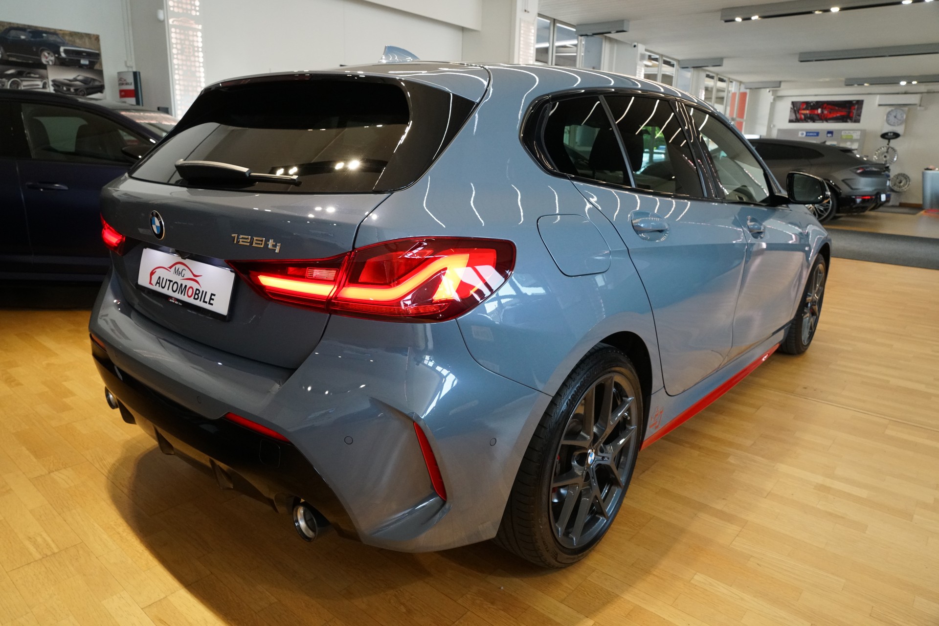 BMW 128ti M Sport Pro Steptronic-image-8