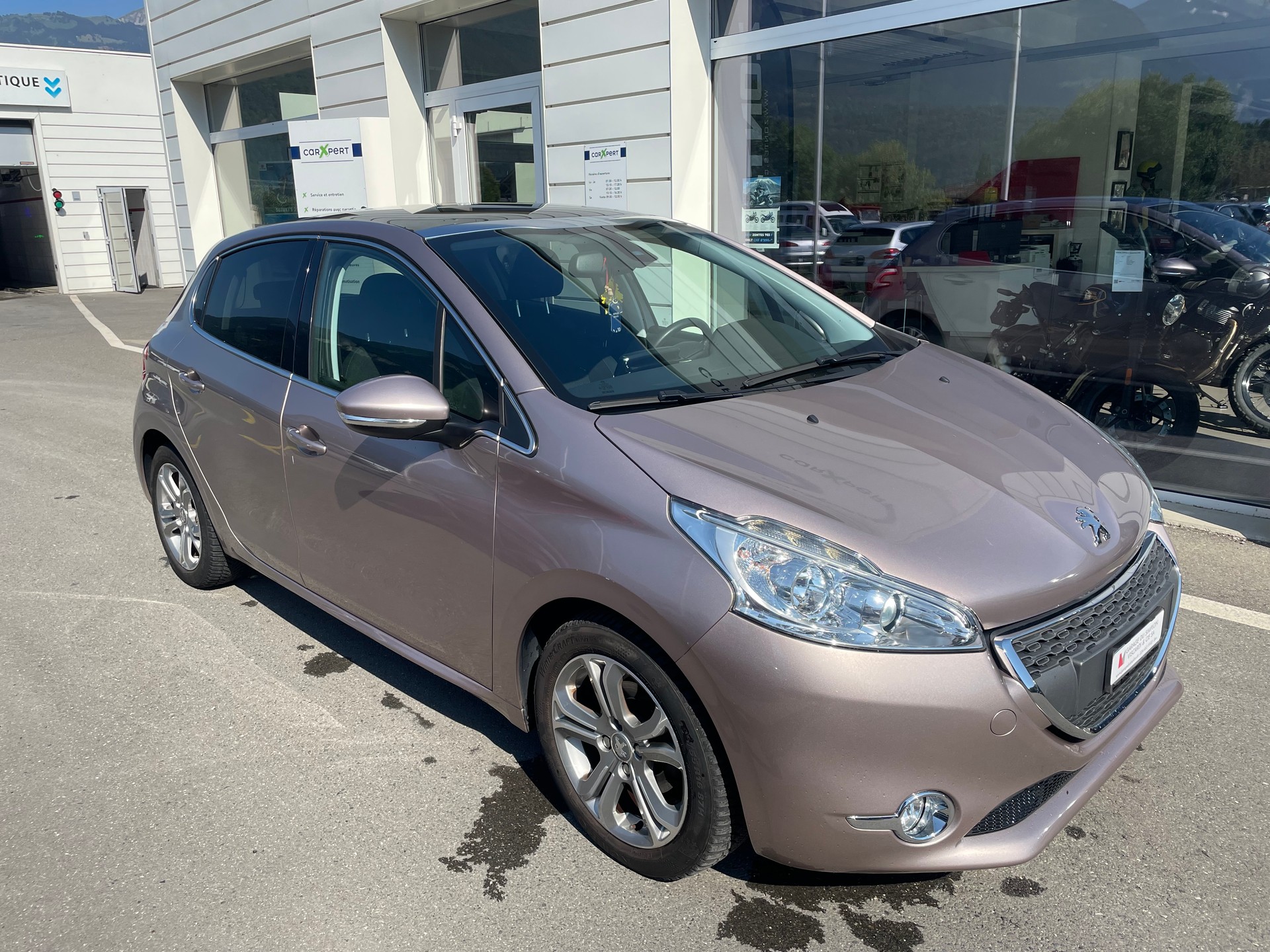 PEUGEOT 208 1.2 VTI Access-image-0