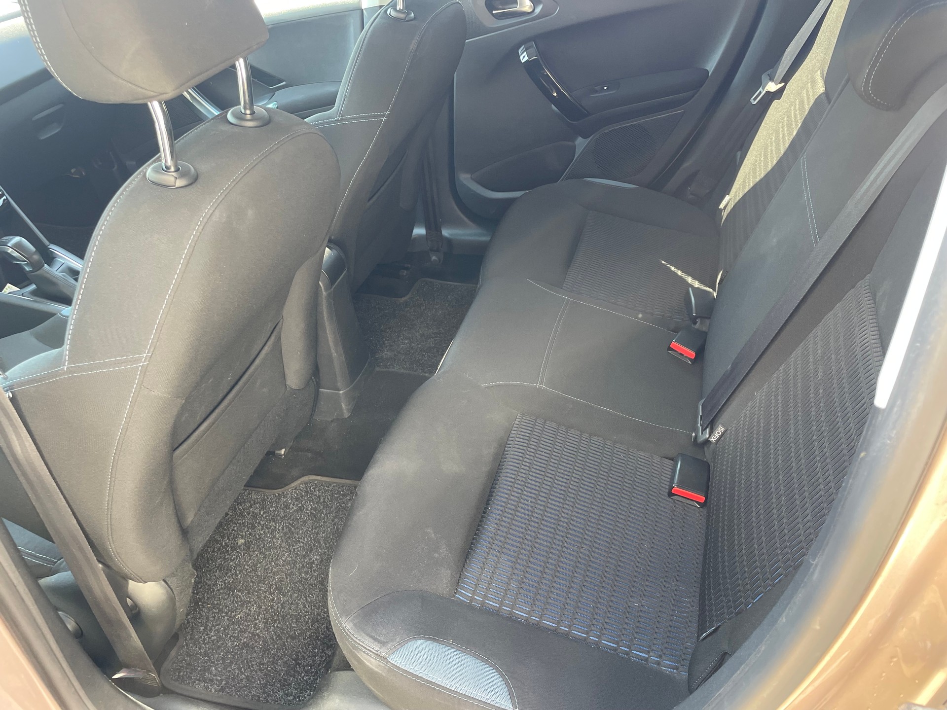 PEUGEOT 208 1.2 VTI Access-image-9