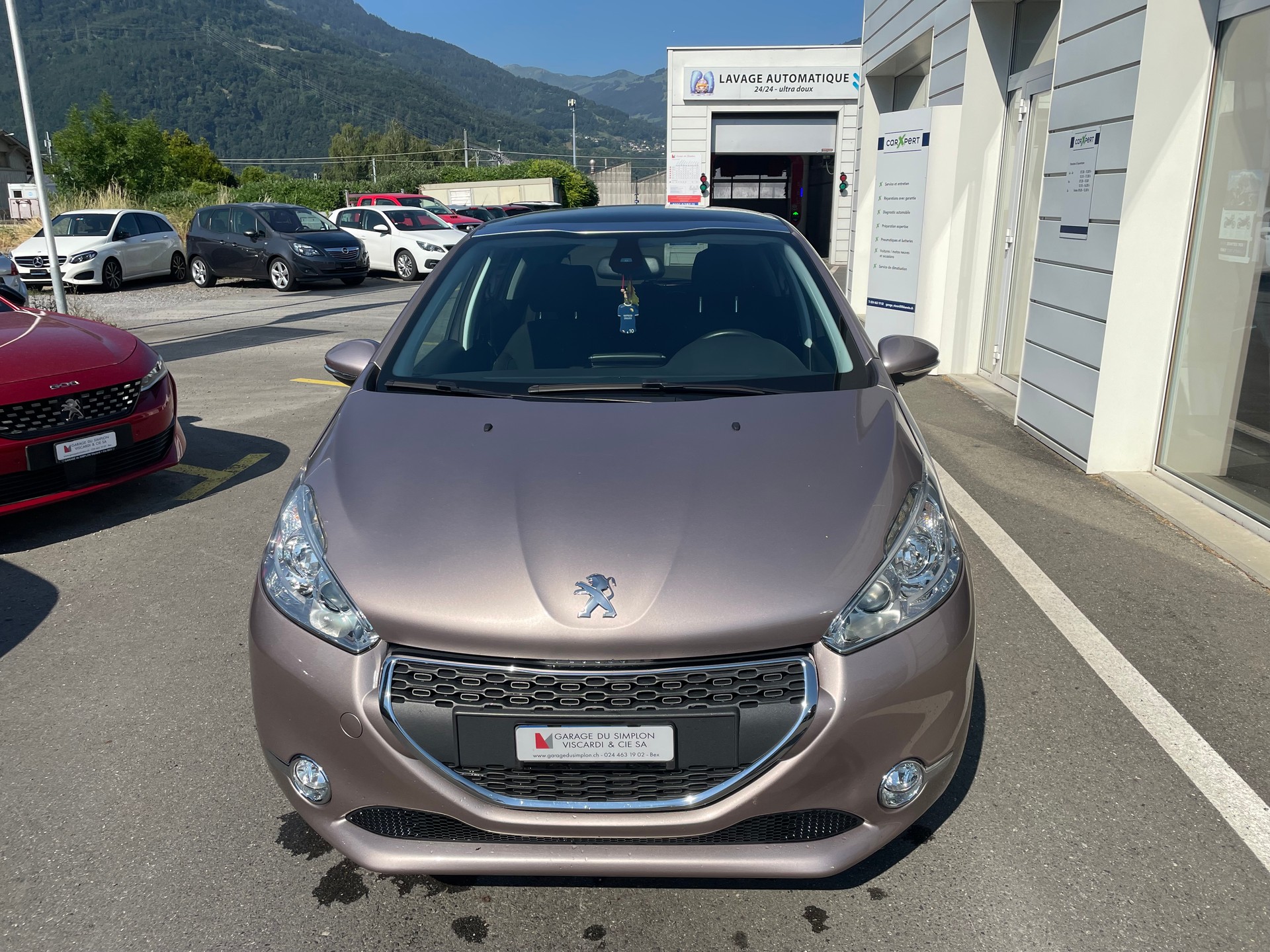 PEUGEOT 208 1.2 VTI Access-image-2