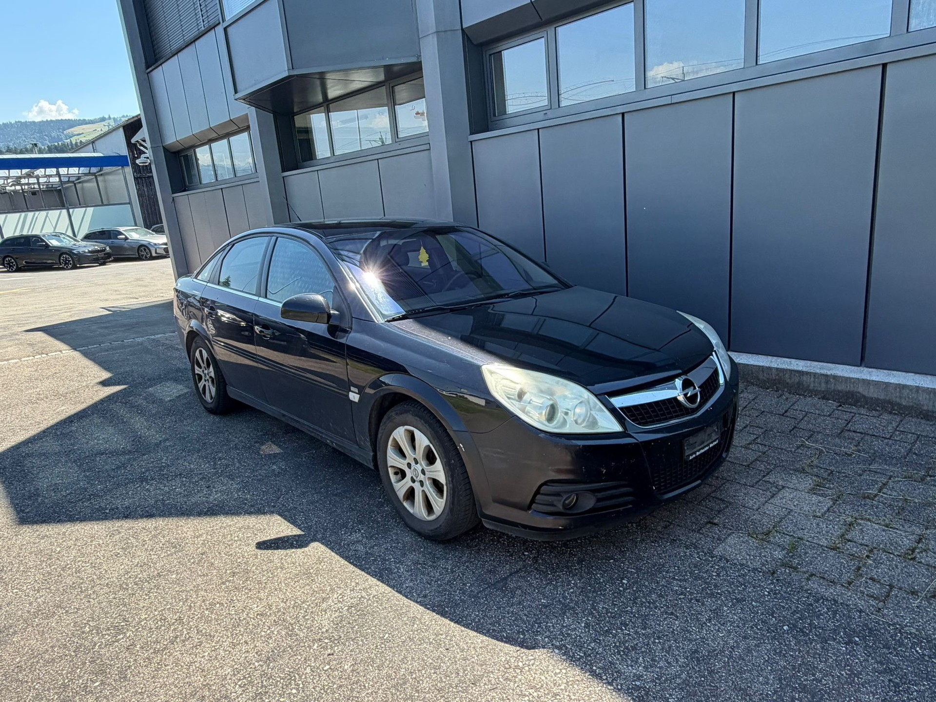 OPEL Vectra 2.2 Diamond *CH-Fahrzeug**Ab Platz**Motor&Getriebe i.O*-image-1