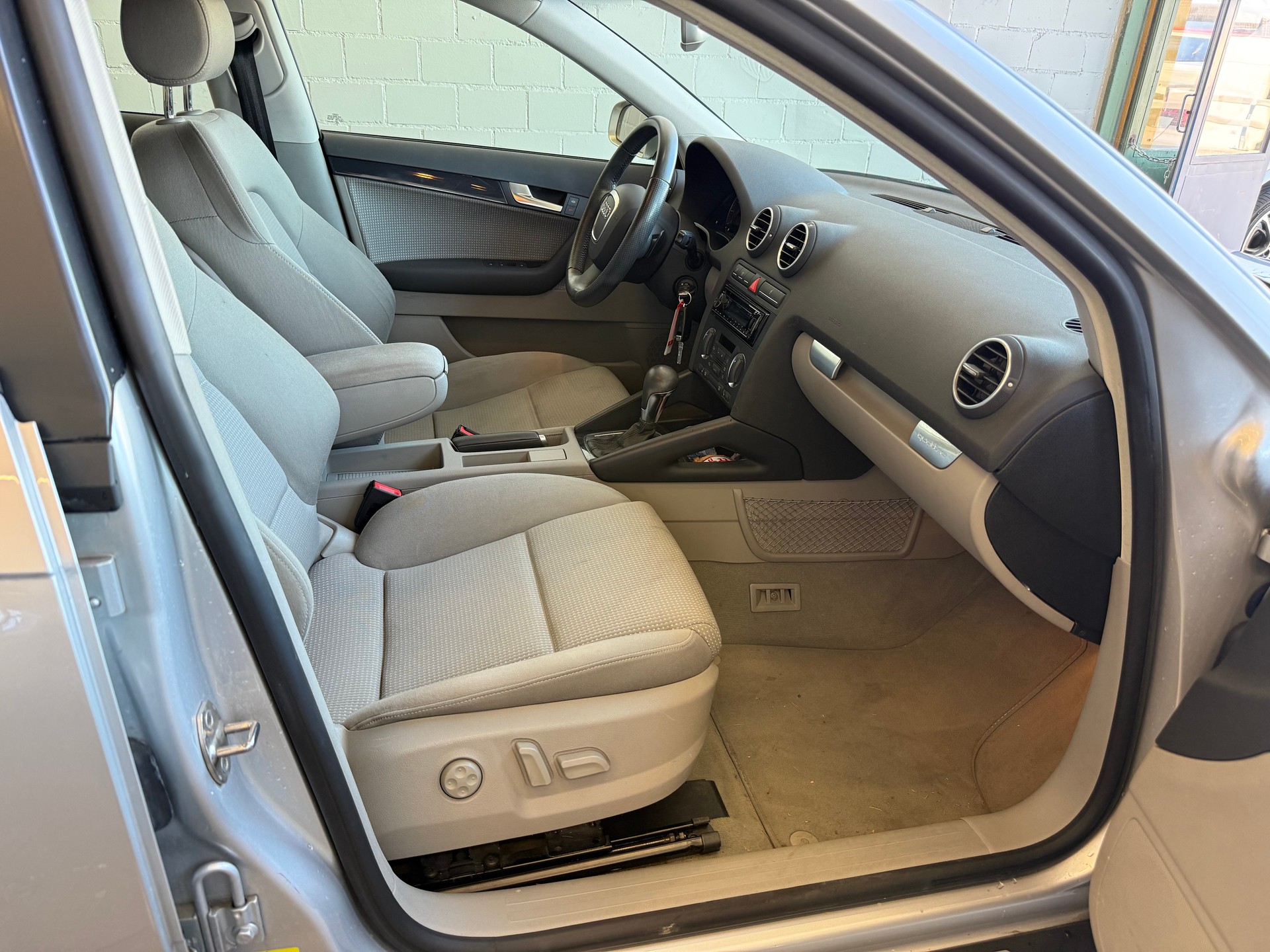 AUDI A3 Sportback 3.2 V6 Ambition quattro-image-7