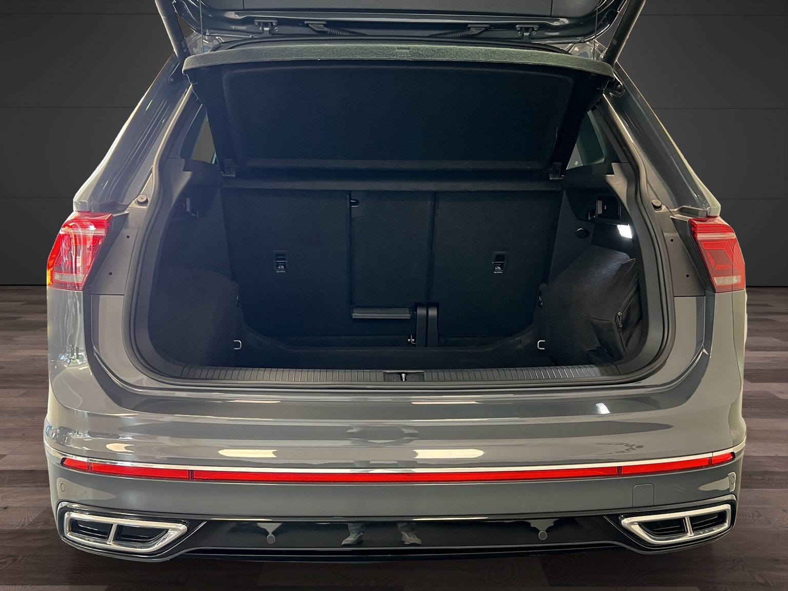 VW Tiguan 2.0TSI R-Line 4Motion DSG-image-12