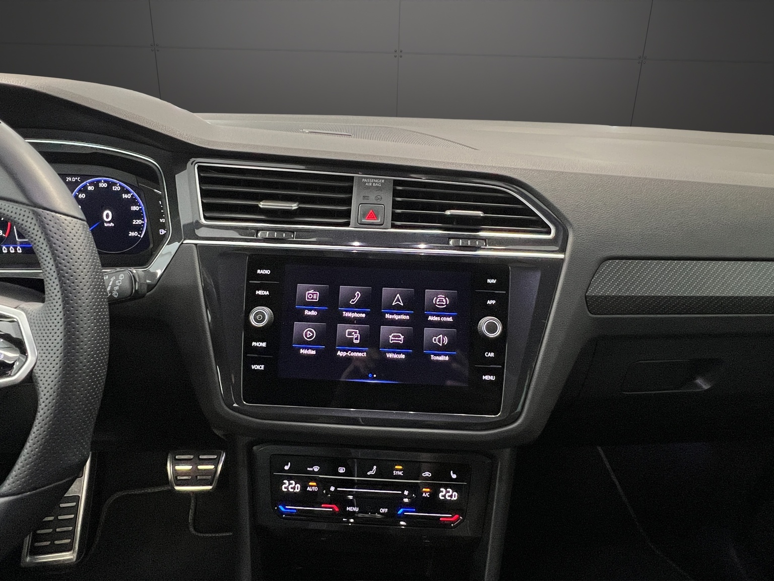 VW Tiguan 2.0TSI R-Line 4Motion DSG-image-10