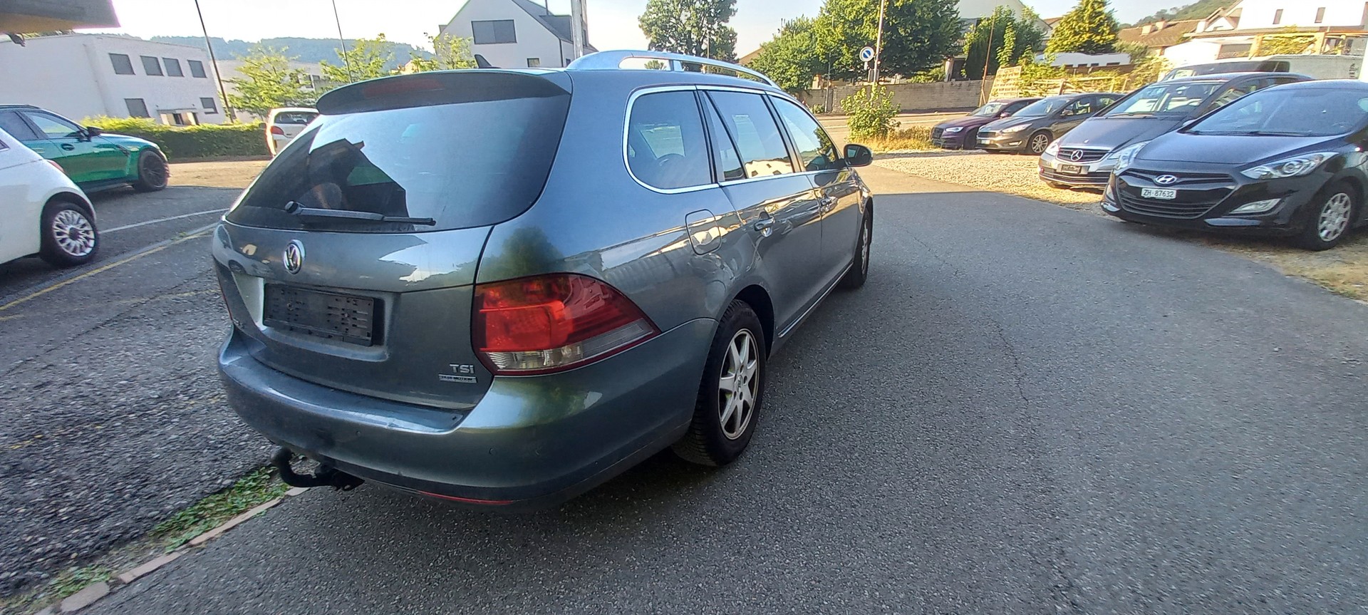 VW Golf Variant 1.2 TSI BlueMotion Technology Team-image-7