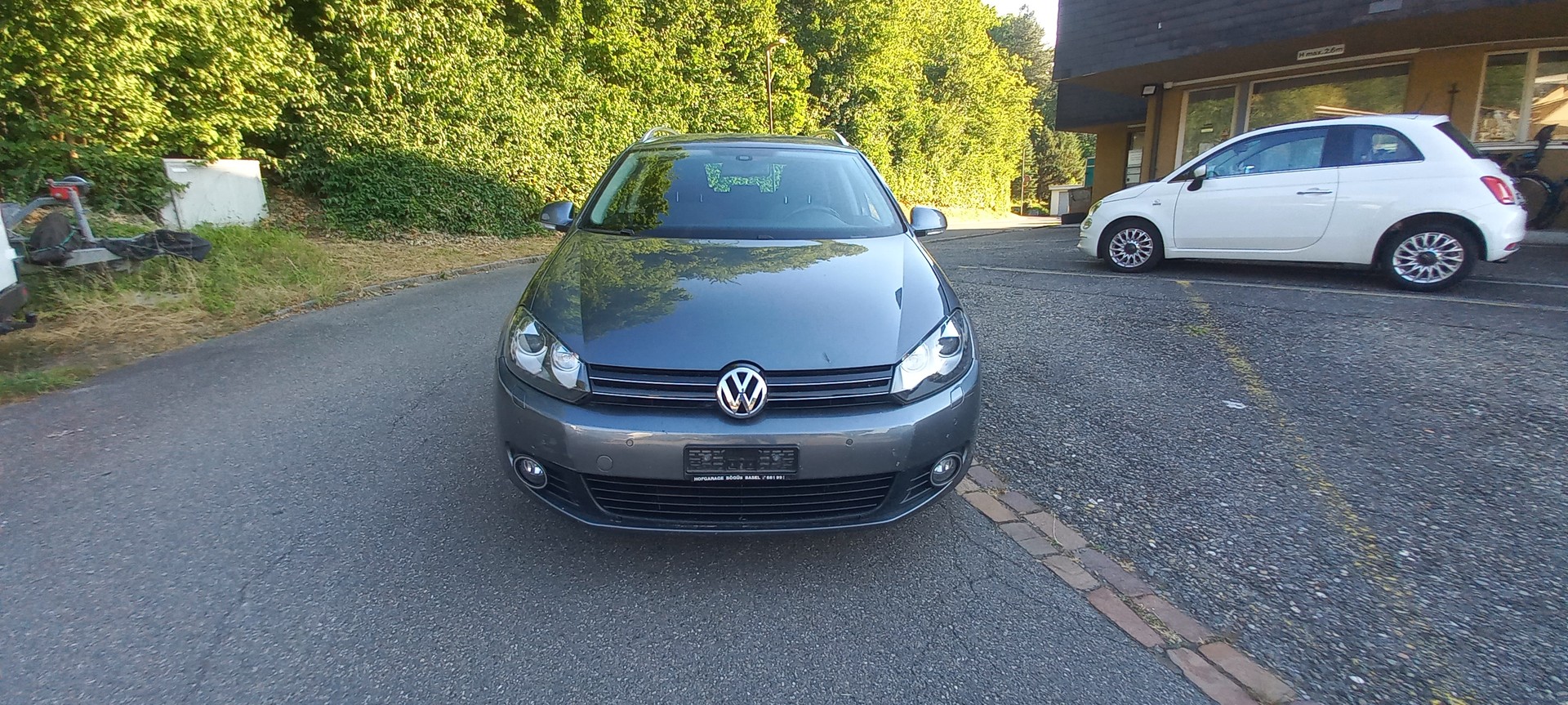 VW Golf Variant 1.2 TSI BlueMotion Technology Team-image-0