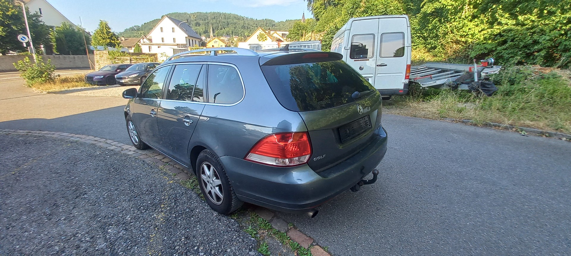 VW Golf Variant 1.2 TSI BlueMotion Technology Team-image-1