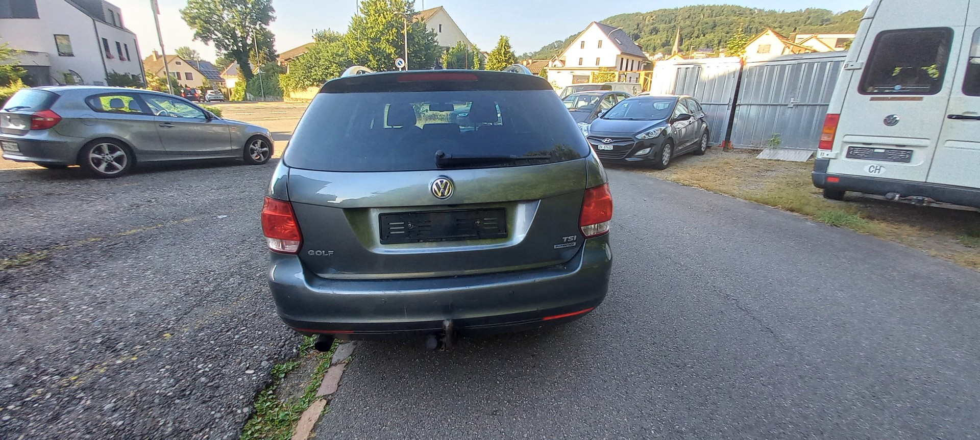 VW Golf Variant 1.2 TSI BlueMotion Technology Team-image-4