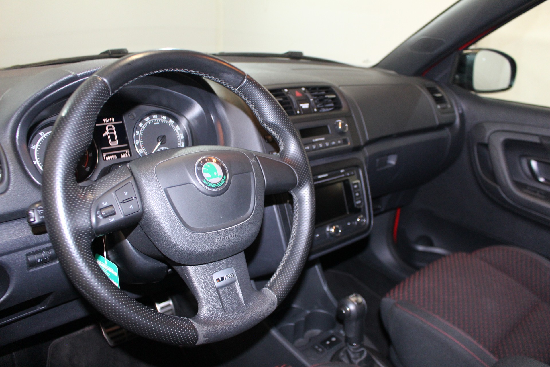 SKODA Fabia Combi 1.4 TSI RS DSG-image-11