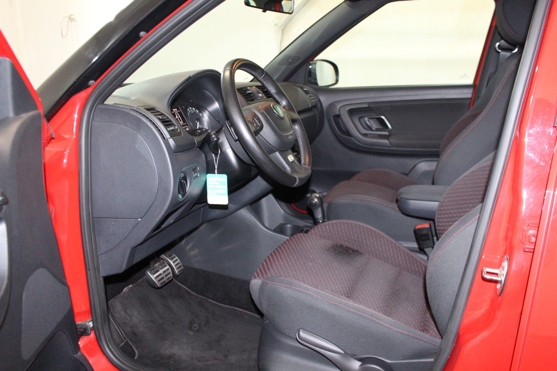 SKODA Fabia Combi 1.4 TSI RS DSG-image-6